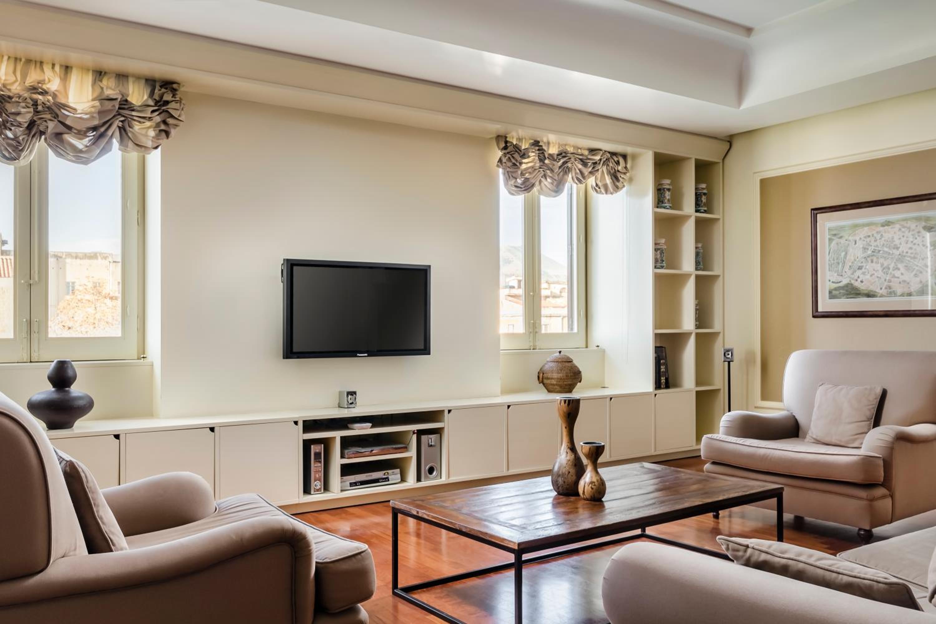 Presidential Suite thumbnail 5