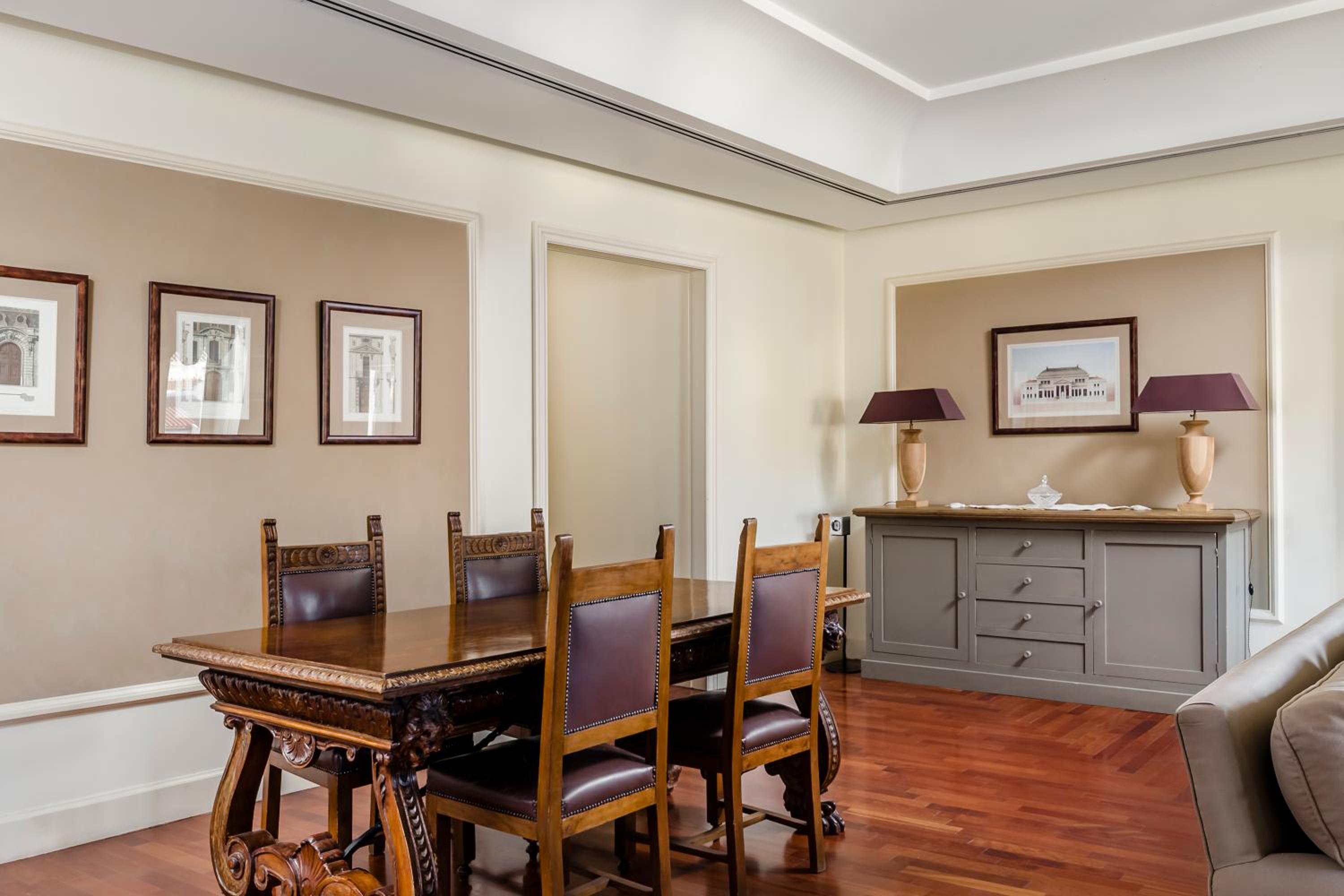 Presidential Suite thumbnail 6