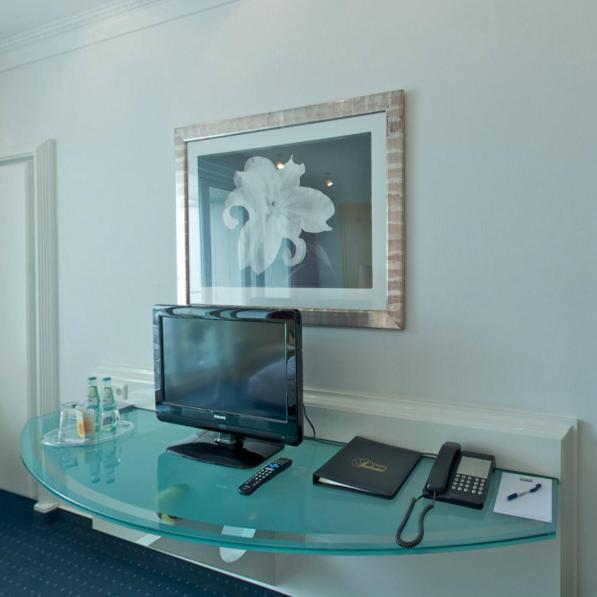 Double Room with Lake View photo 1
