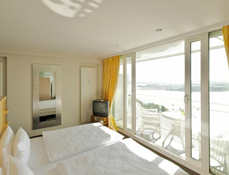 Double Room with Lake View