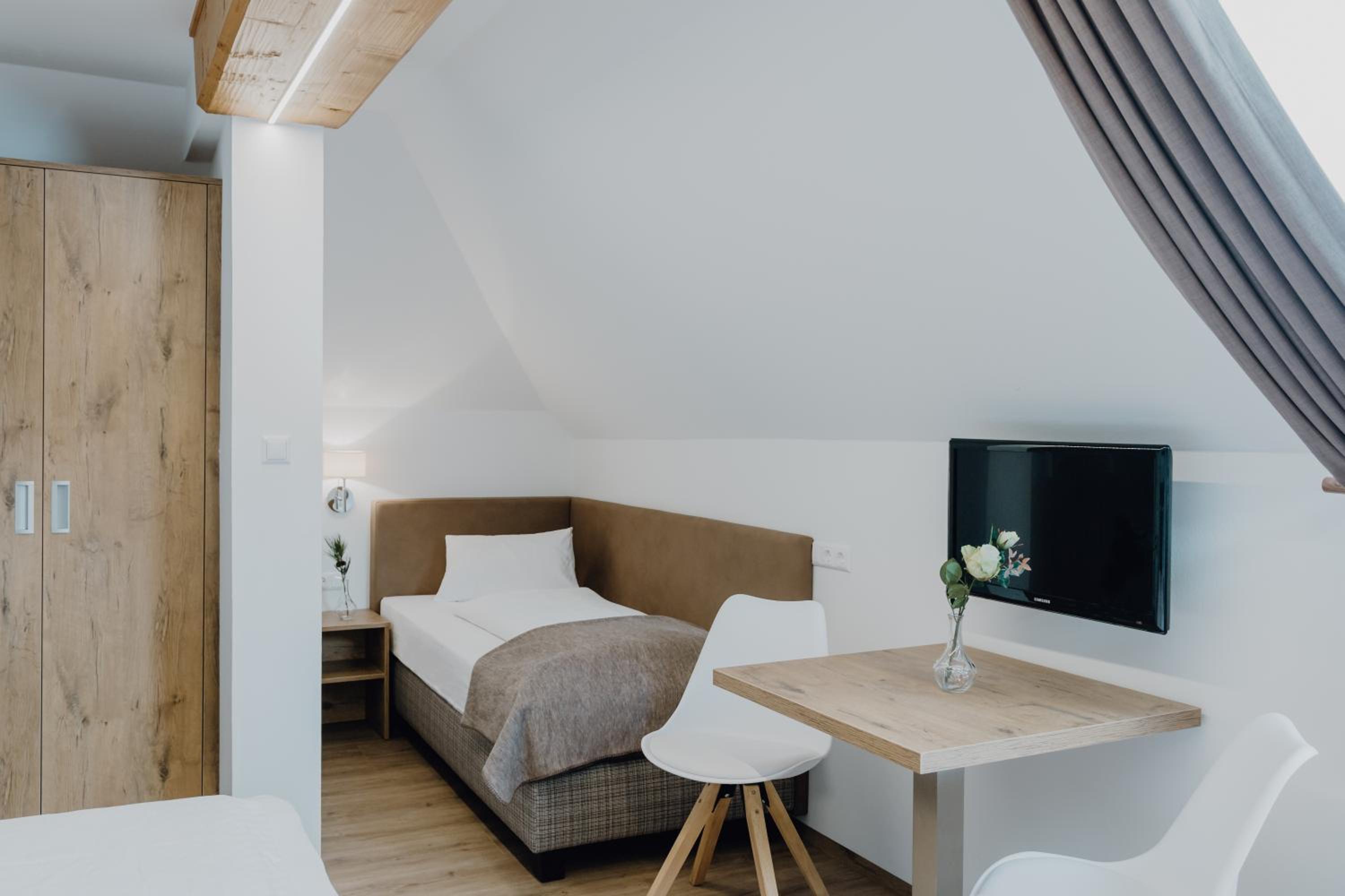 Quadruple Room - Photo 4