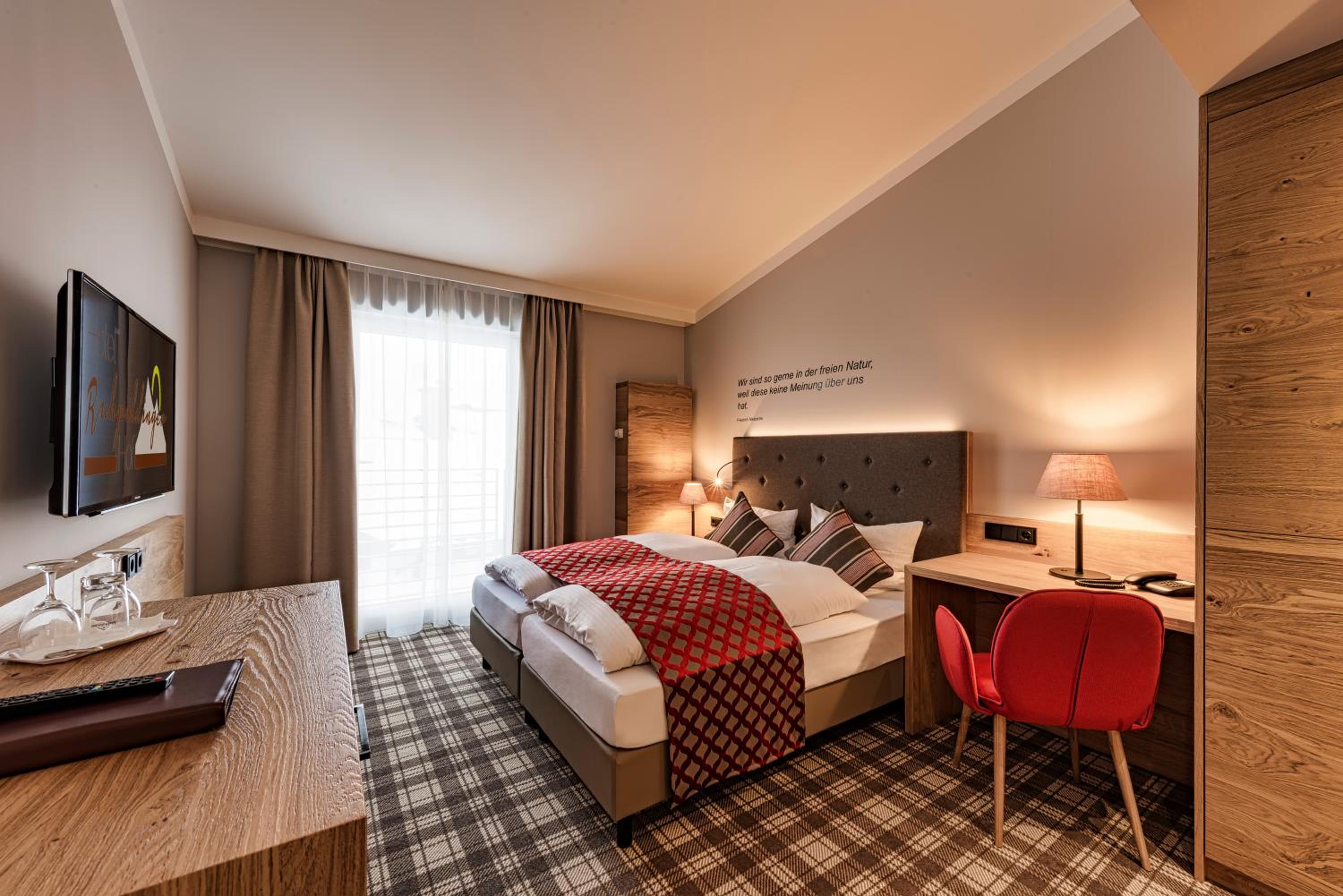 Small Double Room - Photo 3