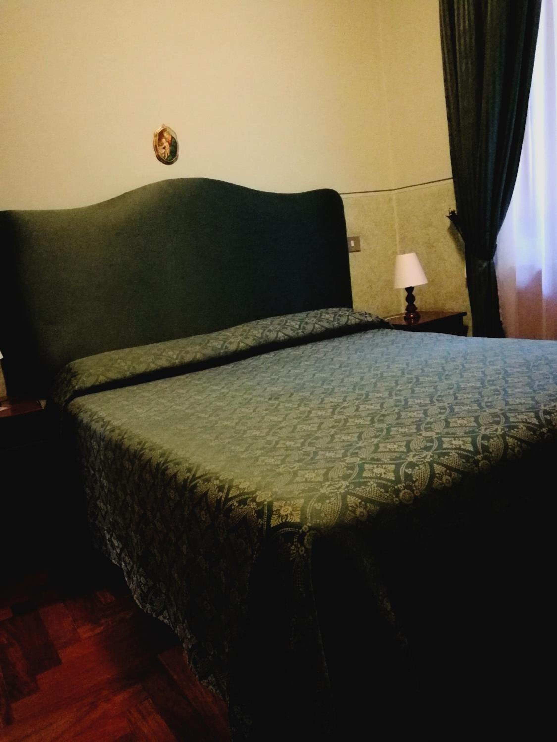 Small Double Room photo 2