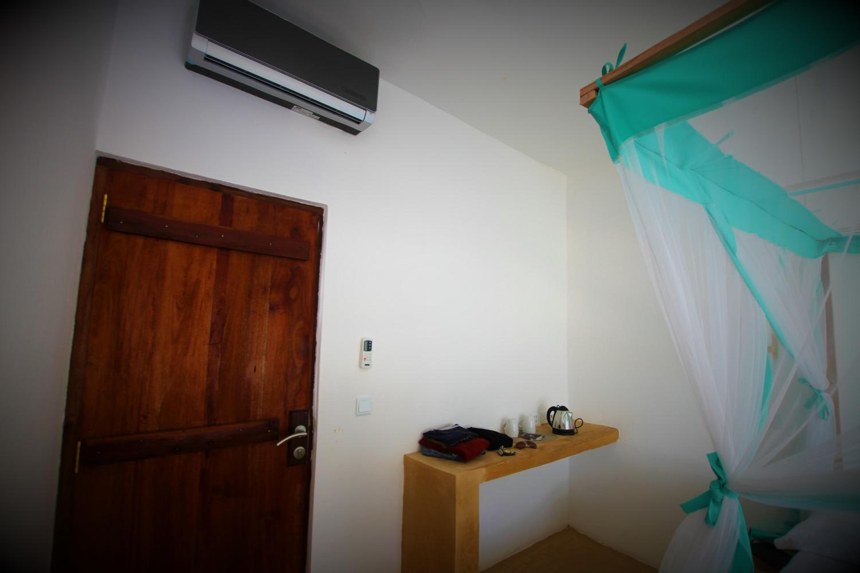 Triple Room with Pool View photo 3