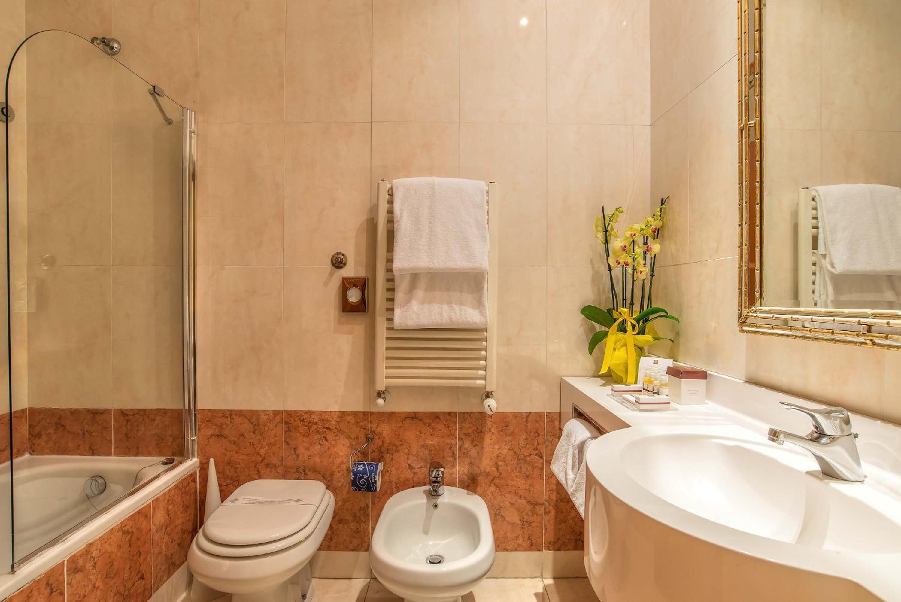 Superior Double or Twin Room - Photo 4