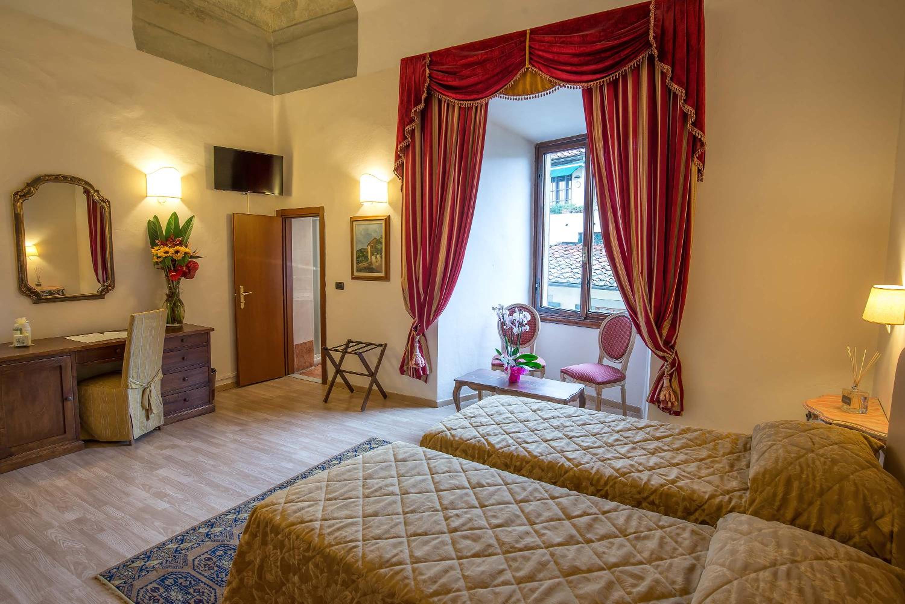 Superior Double or Twin Room - Photo 3