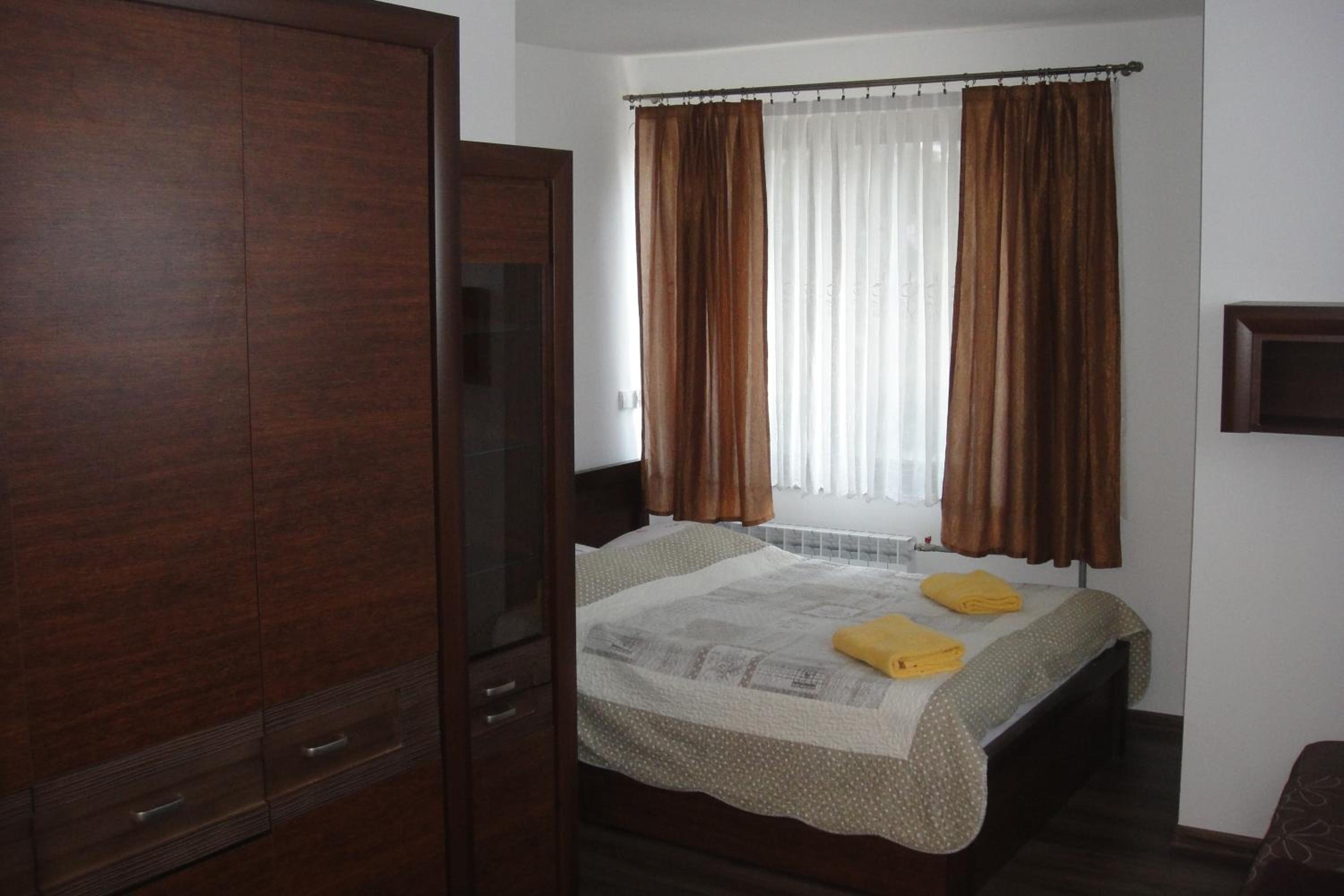 Quadruple Room with Private Bathroom - Photo 3