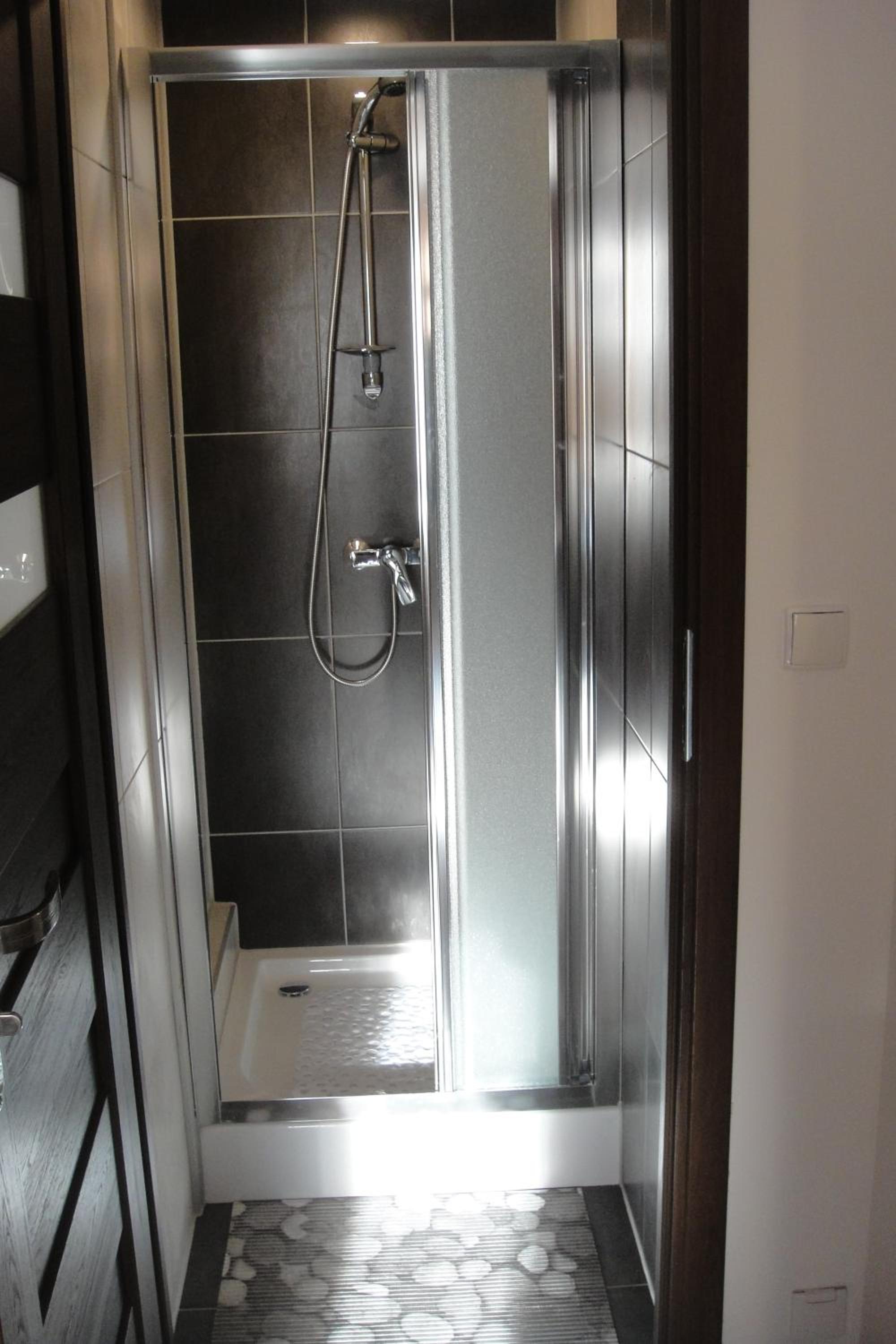 Quadruple Room with Private Bathroom photo 2