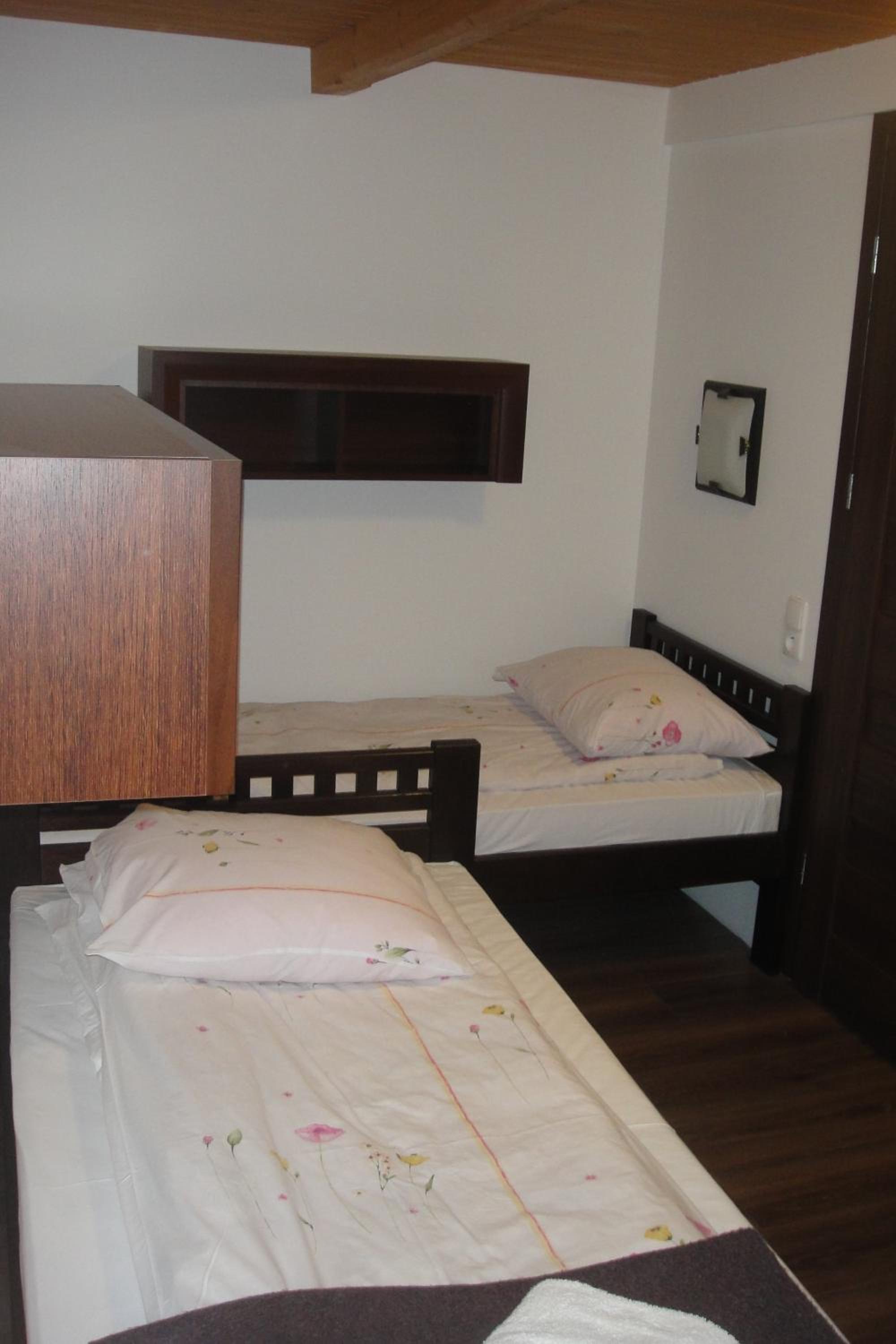Quadruple Room with Bathroom photo 3