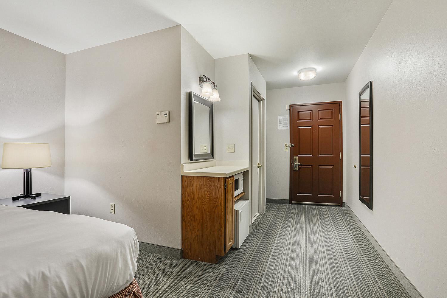 King Room - Disability Access/Non-Smoking - Photo 4