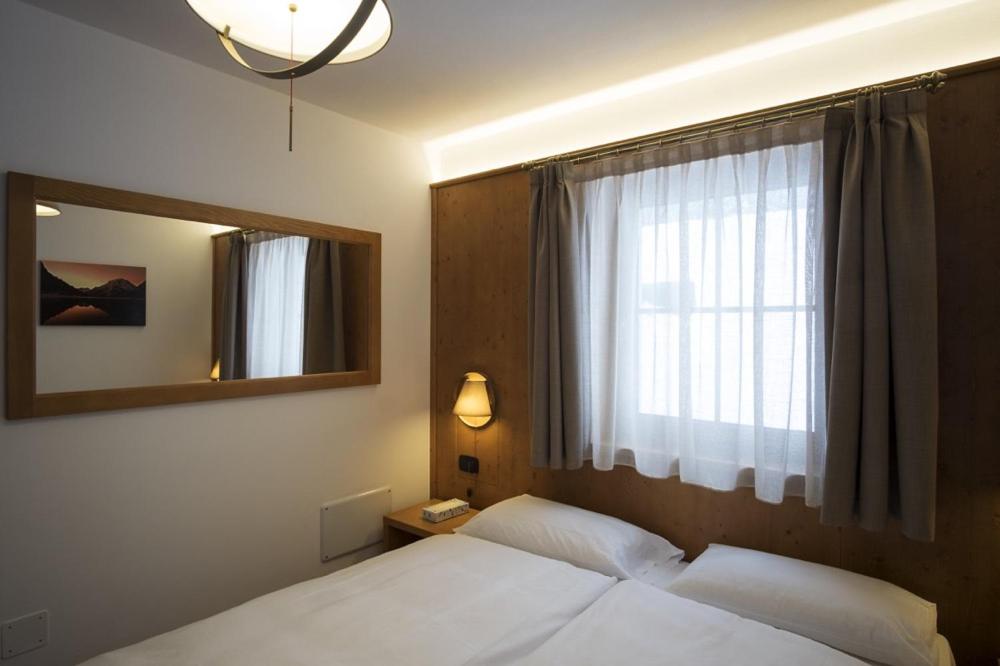 Standard Double Room - Photo 16