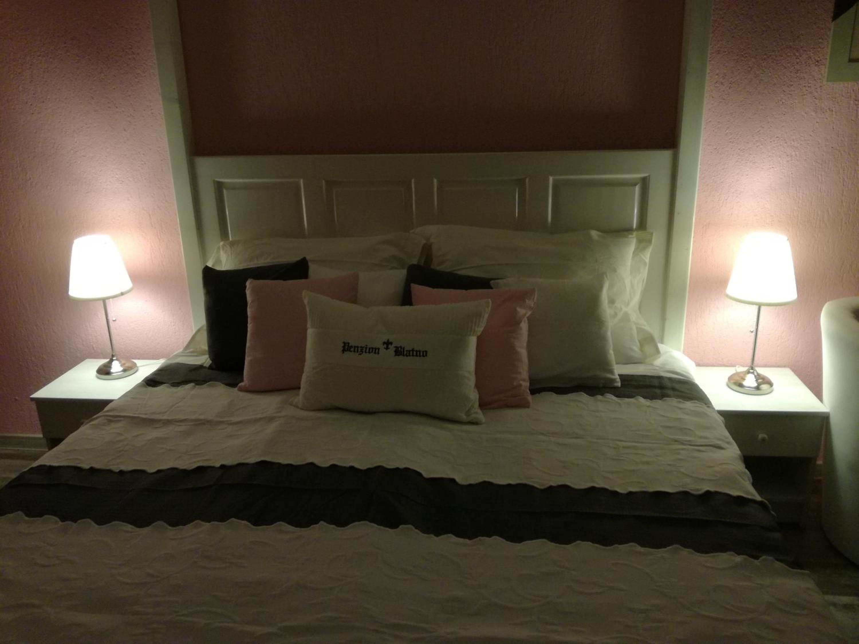 Double Room with Private Bathroom photo 2
