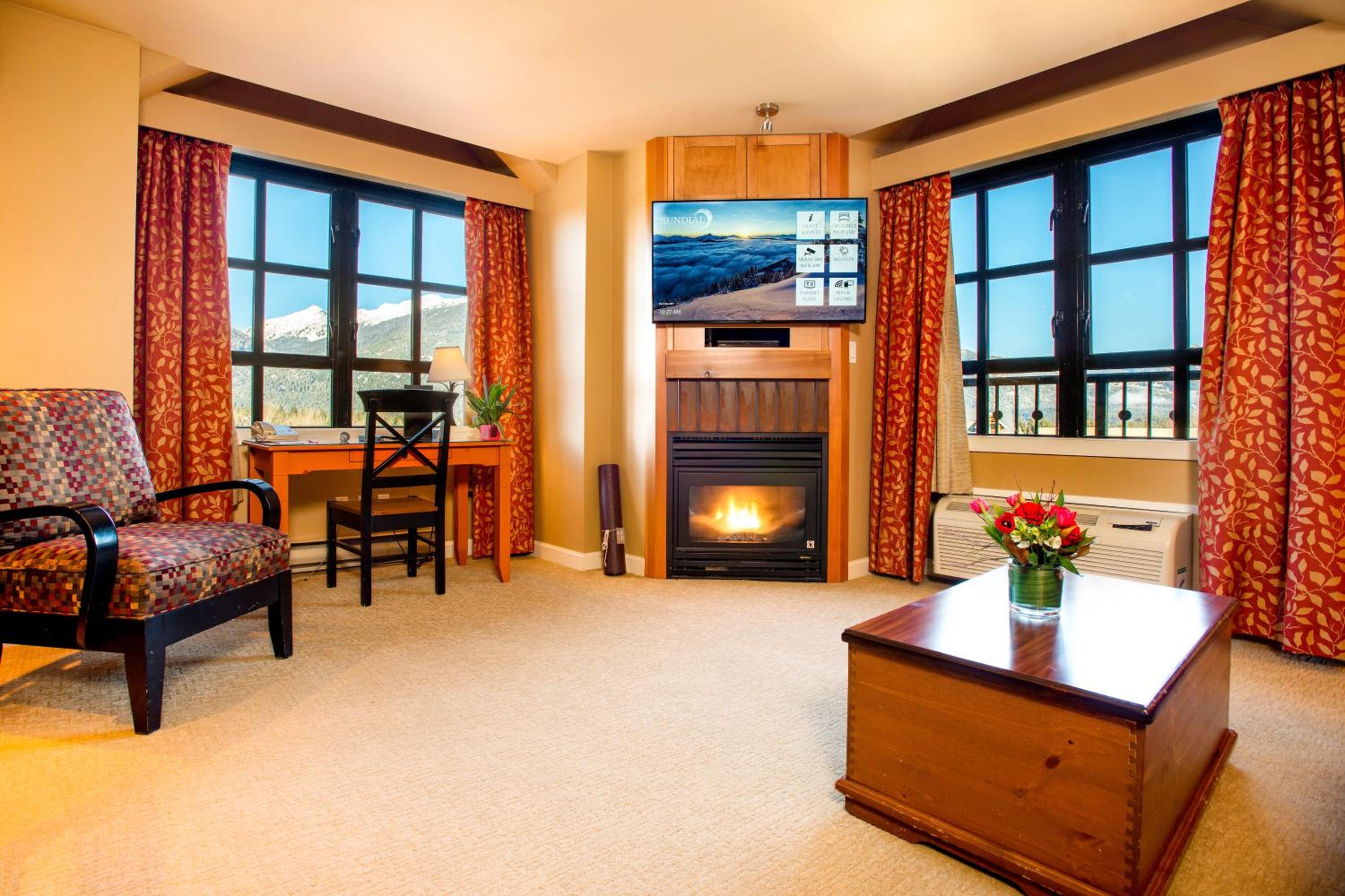 One Bedroom Suite with Valley View - Photo 1