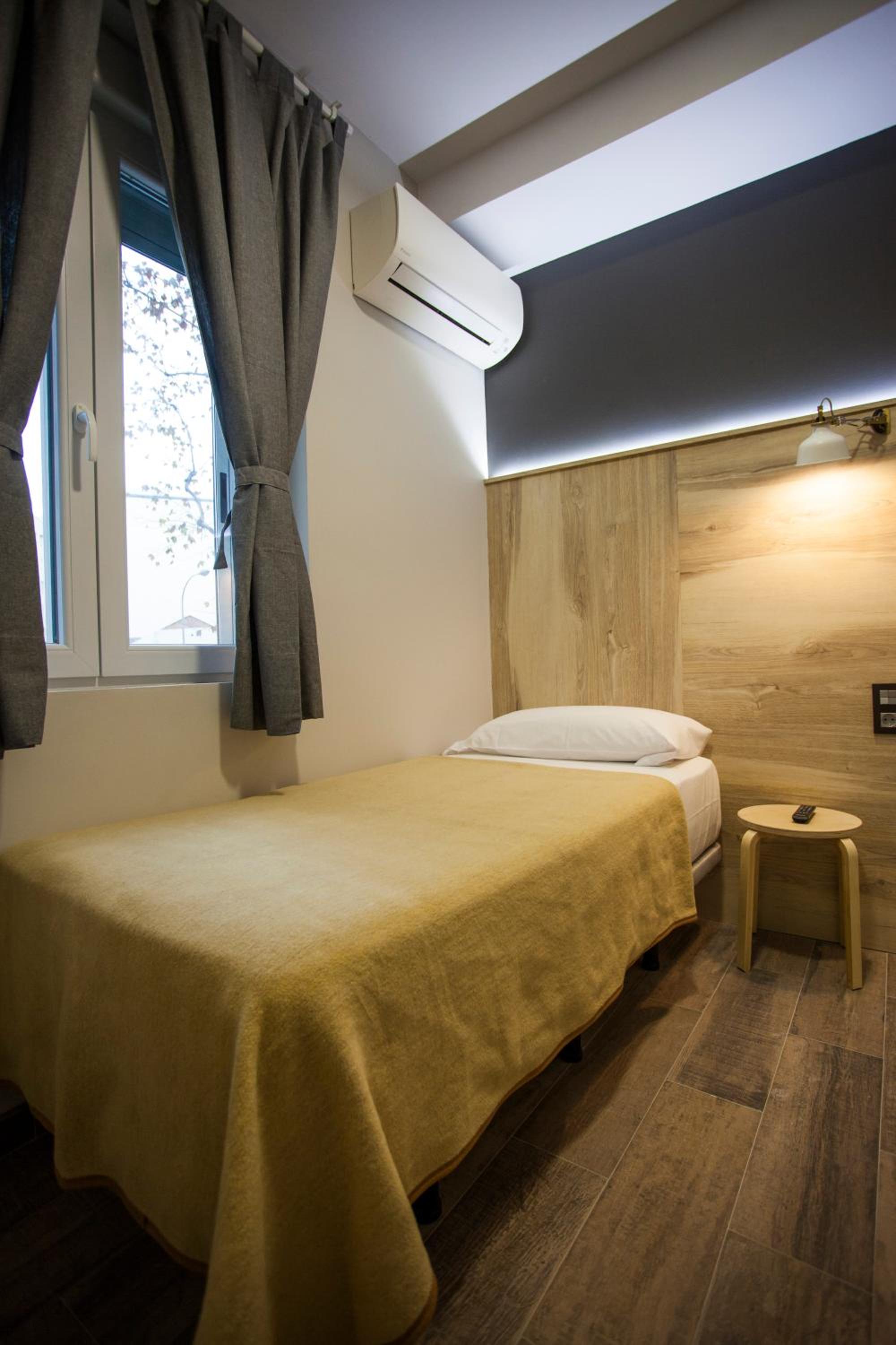 Single Room photo 2