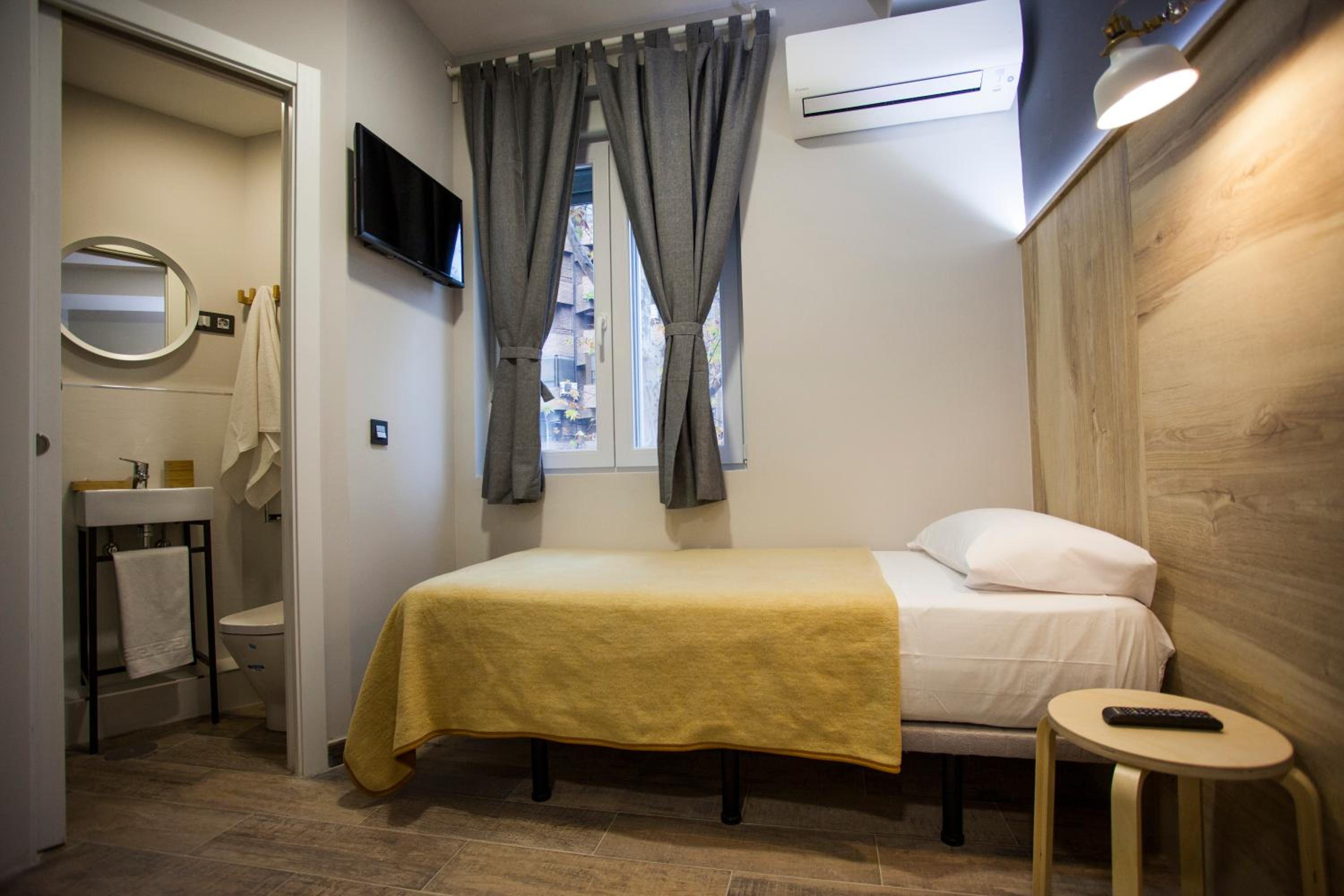 Single Room photo 3