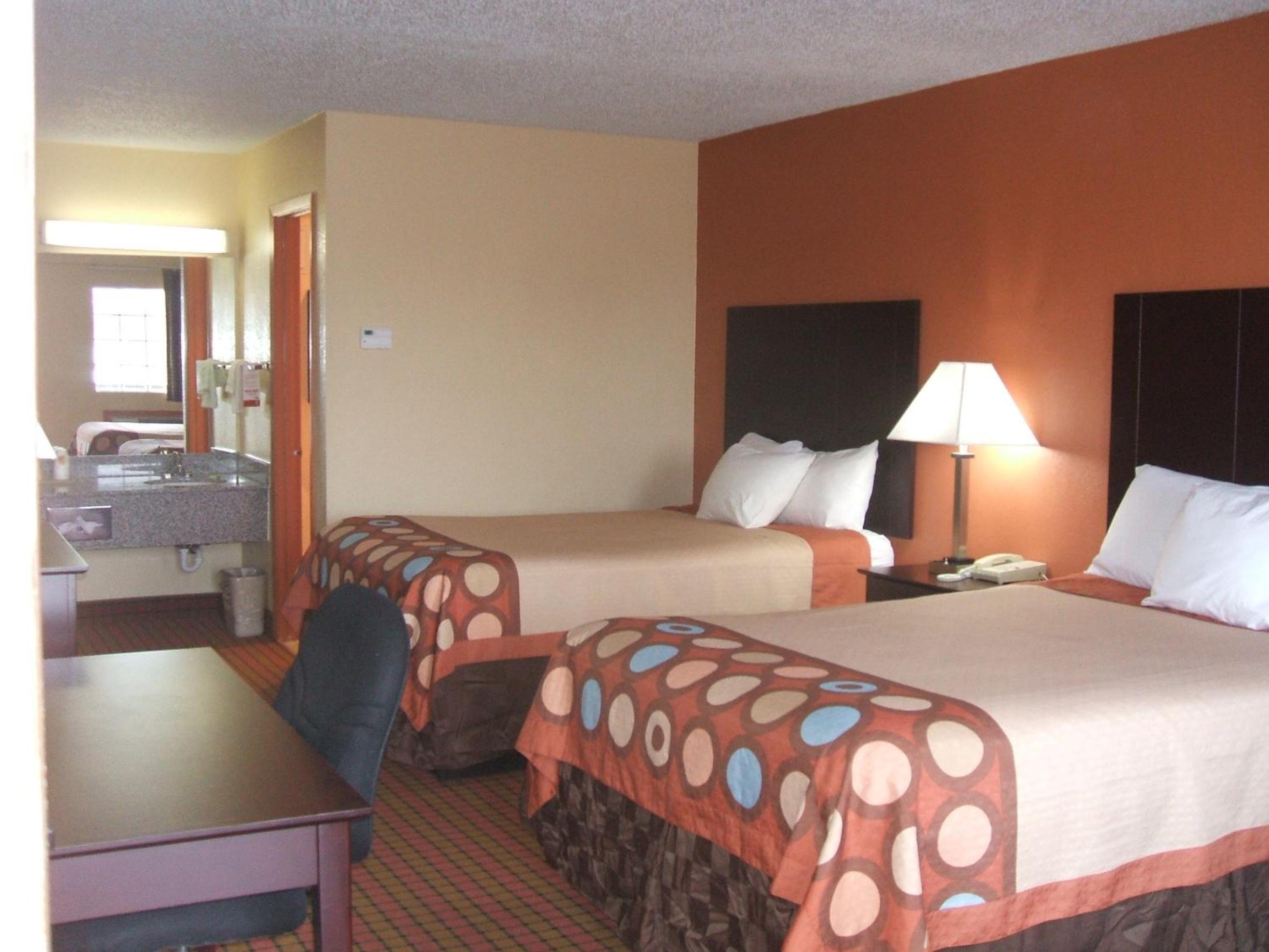 Double Room with Two Double Beds - Non-Smoking photo 1