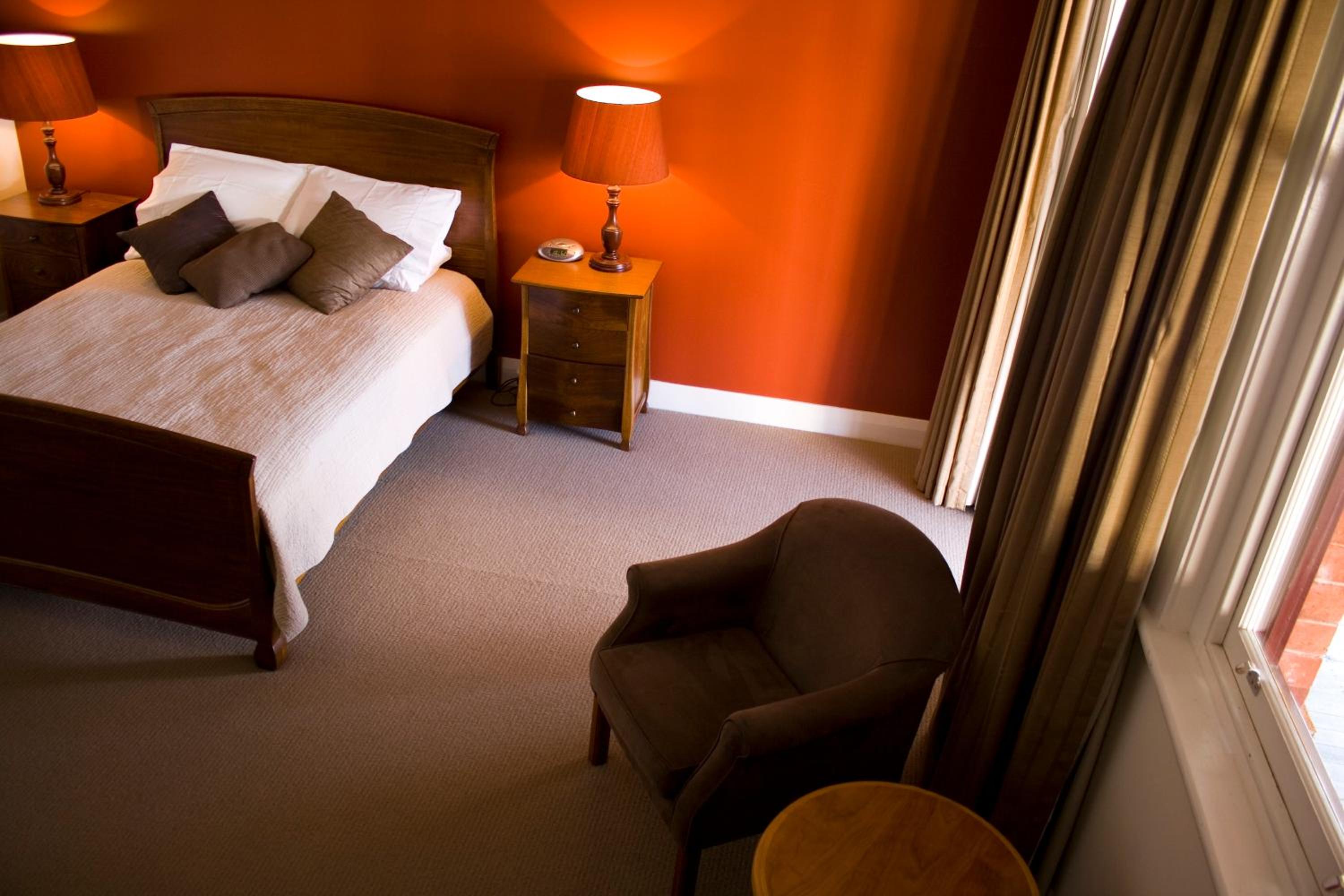 Deluxe Queen Room - Photo 3