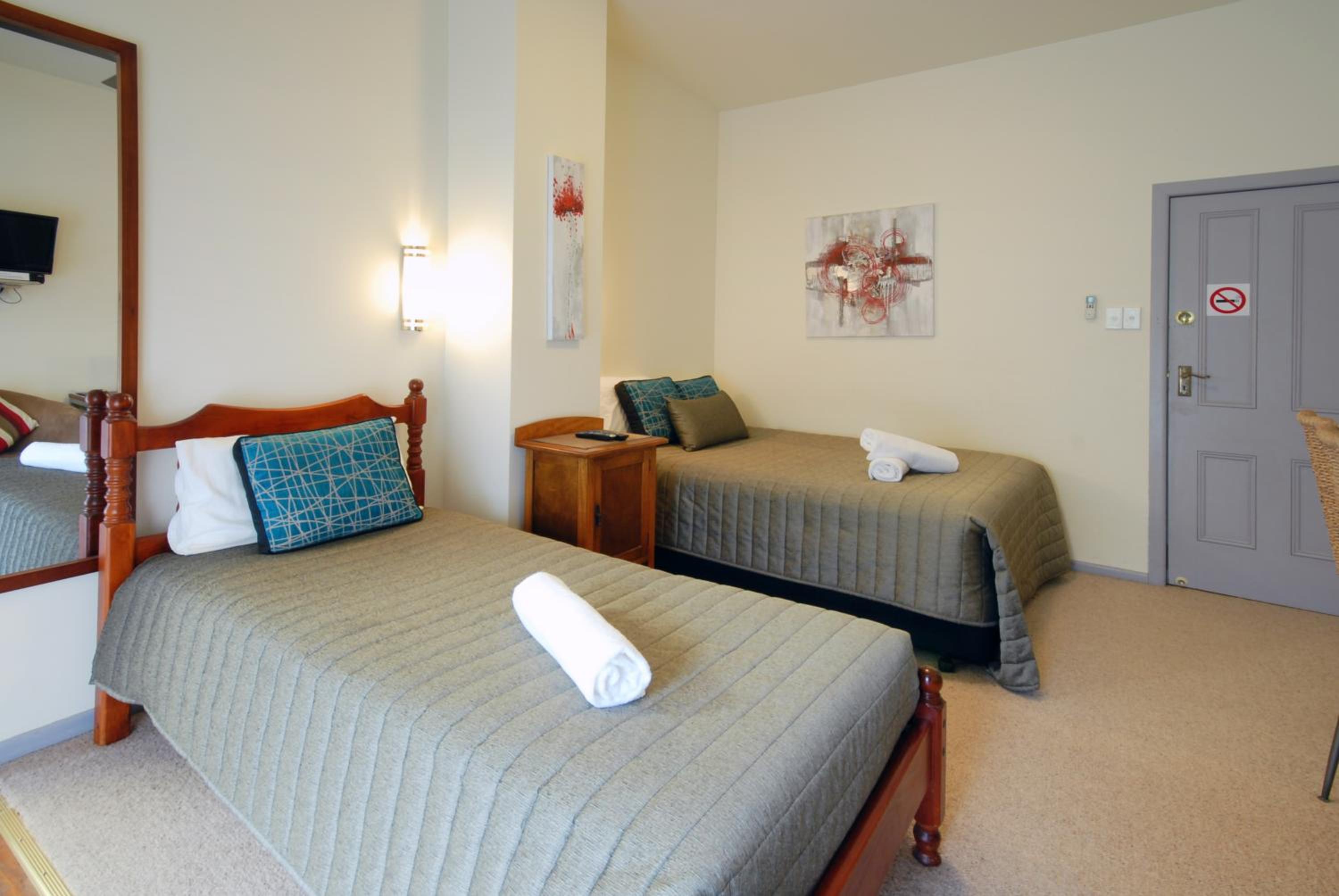 Double or Twin Room with Balcony photo 2