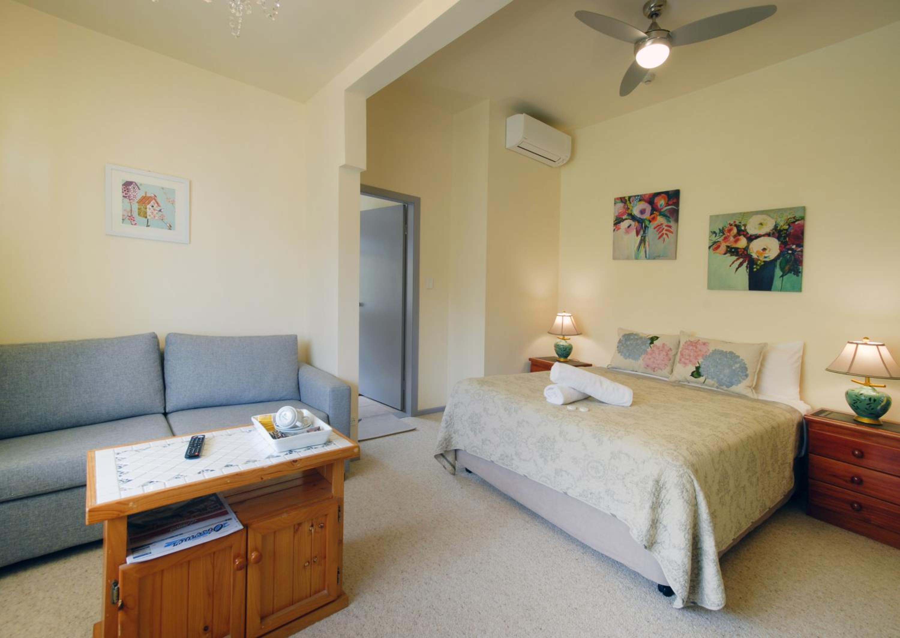 Deluxe Queen Room photo 2