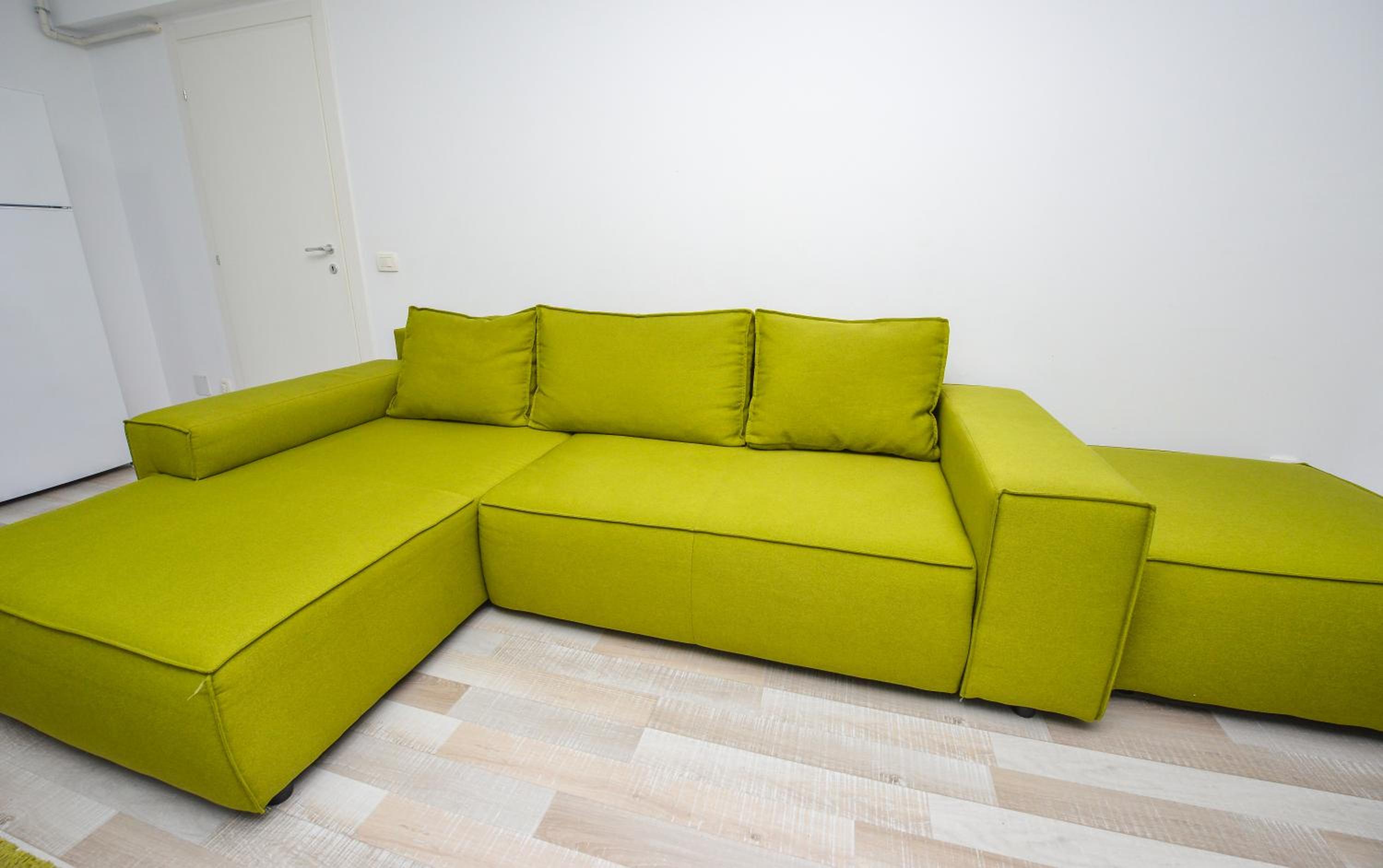 Apartment with Terrace - Photo 24