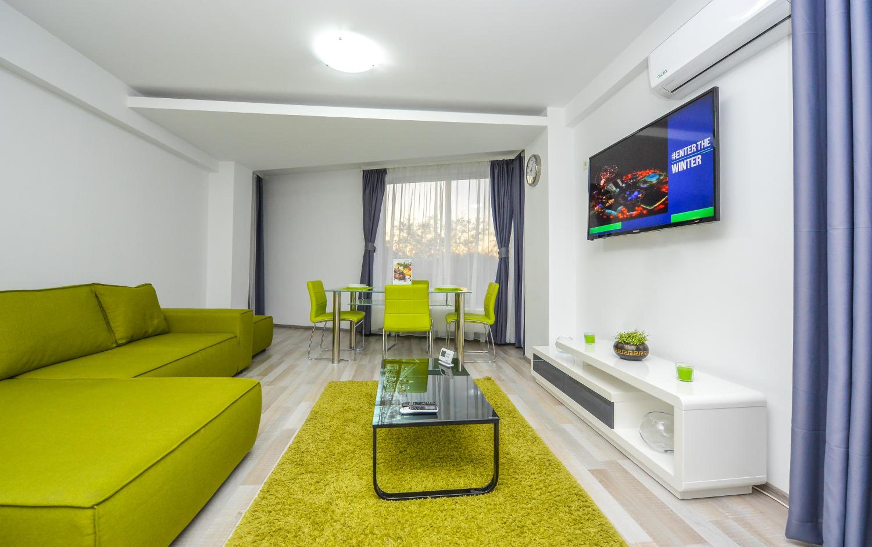 Apartment with Terrace - Photo 1