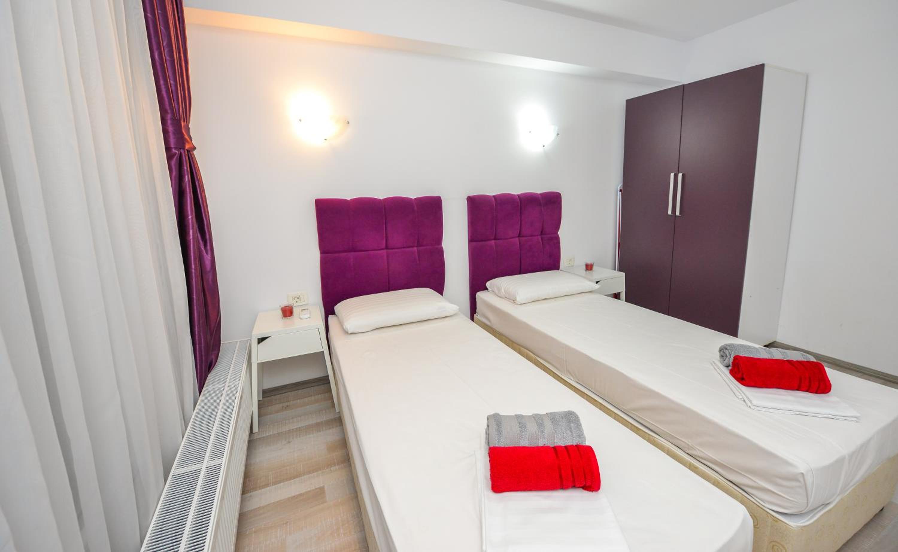 Apartment with Terrace - Photo 15