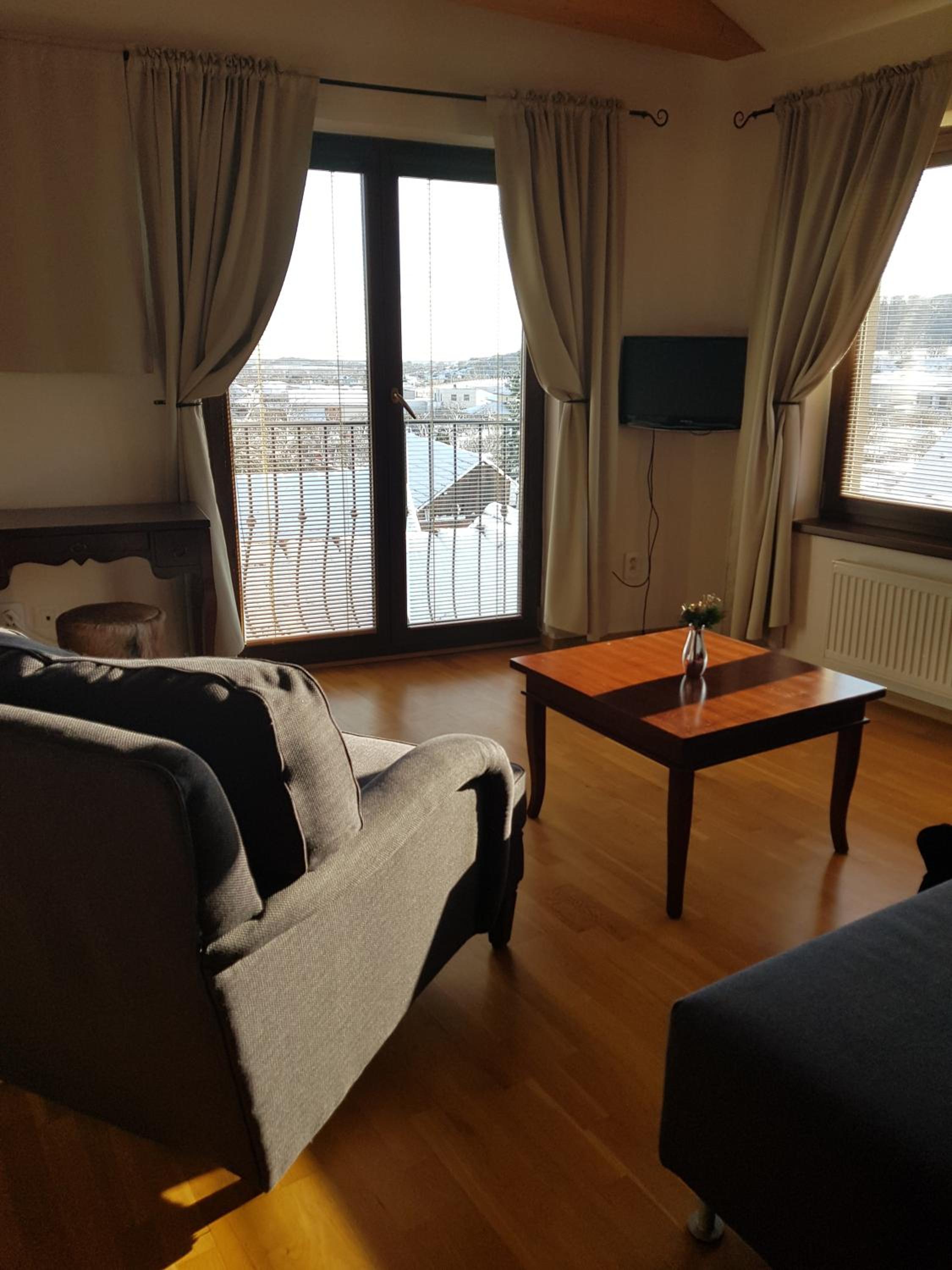 King Suite with Balcony - Photo 2