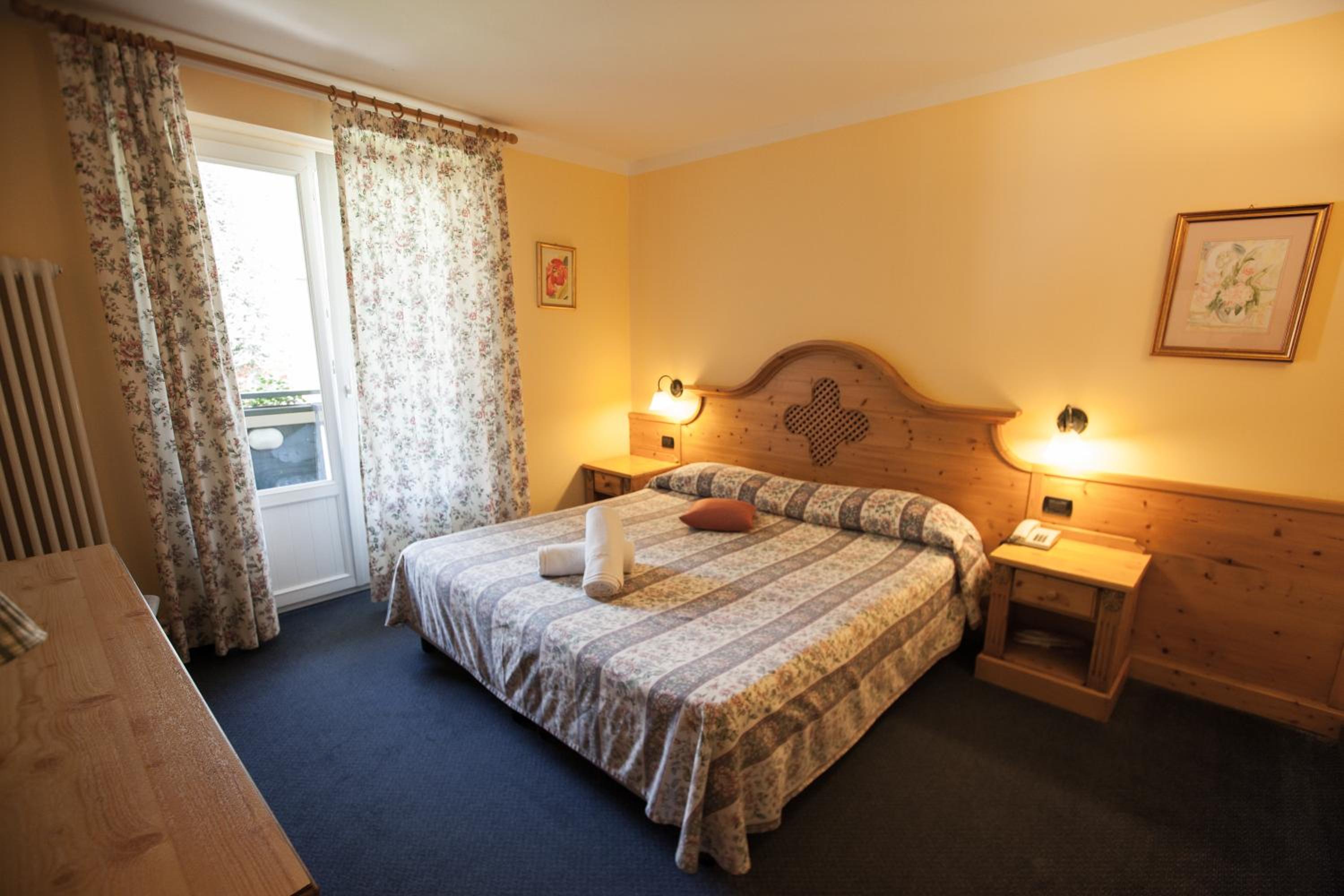 Triple Room with Terrace photo 2