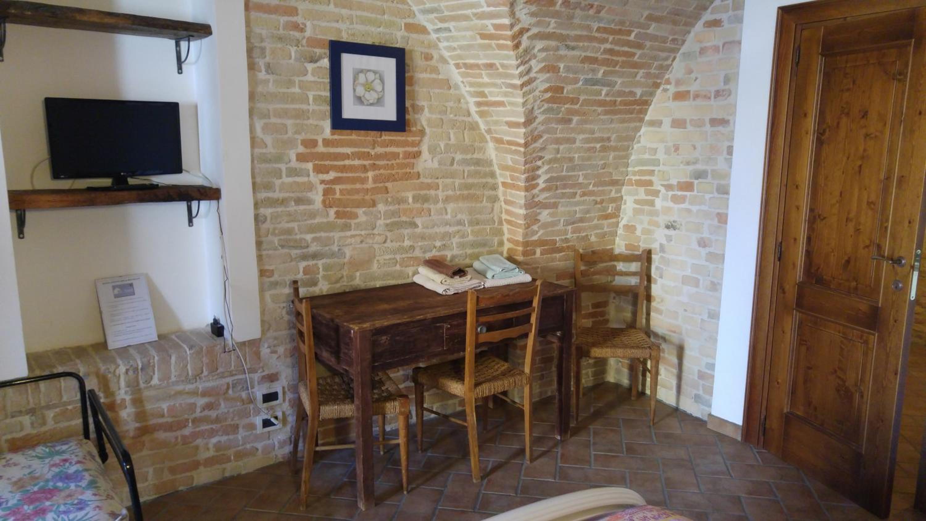 Quadruple Room with Private Bathroom - Photo 1