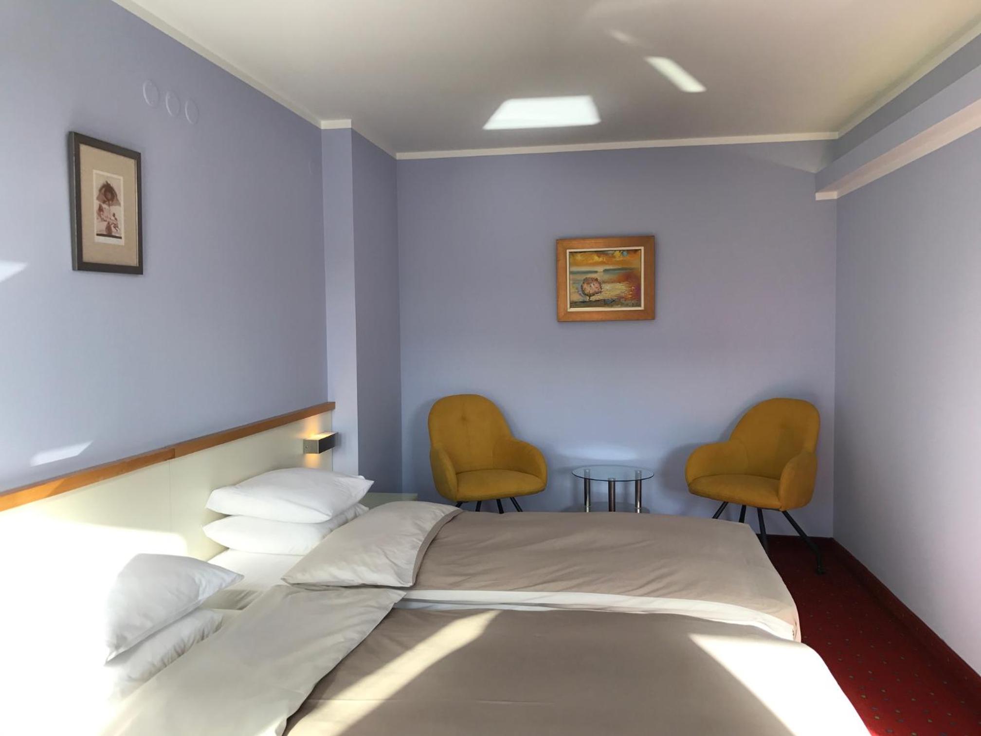 Triple Room - Photo 1