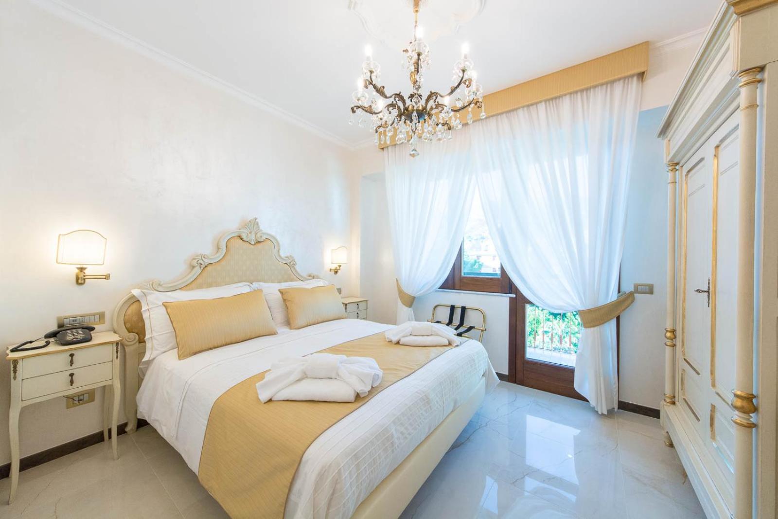 Double Room with Balcony and Sea View