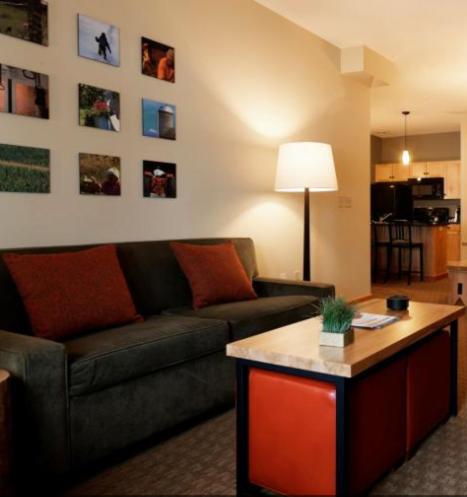 One-Bedroom Suite at Tram Haus Lodge photo 2