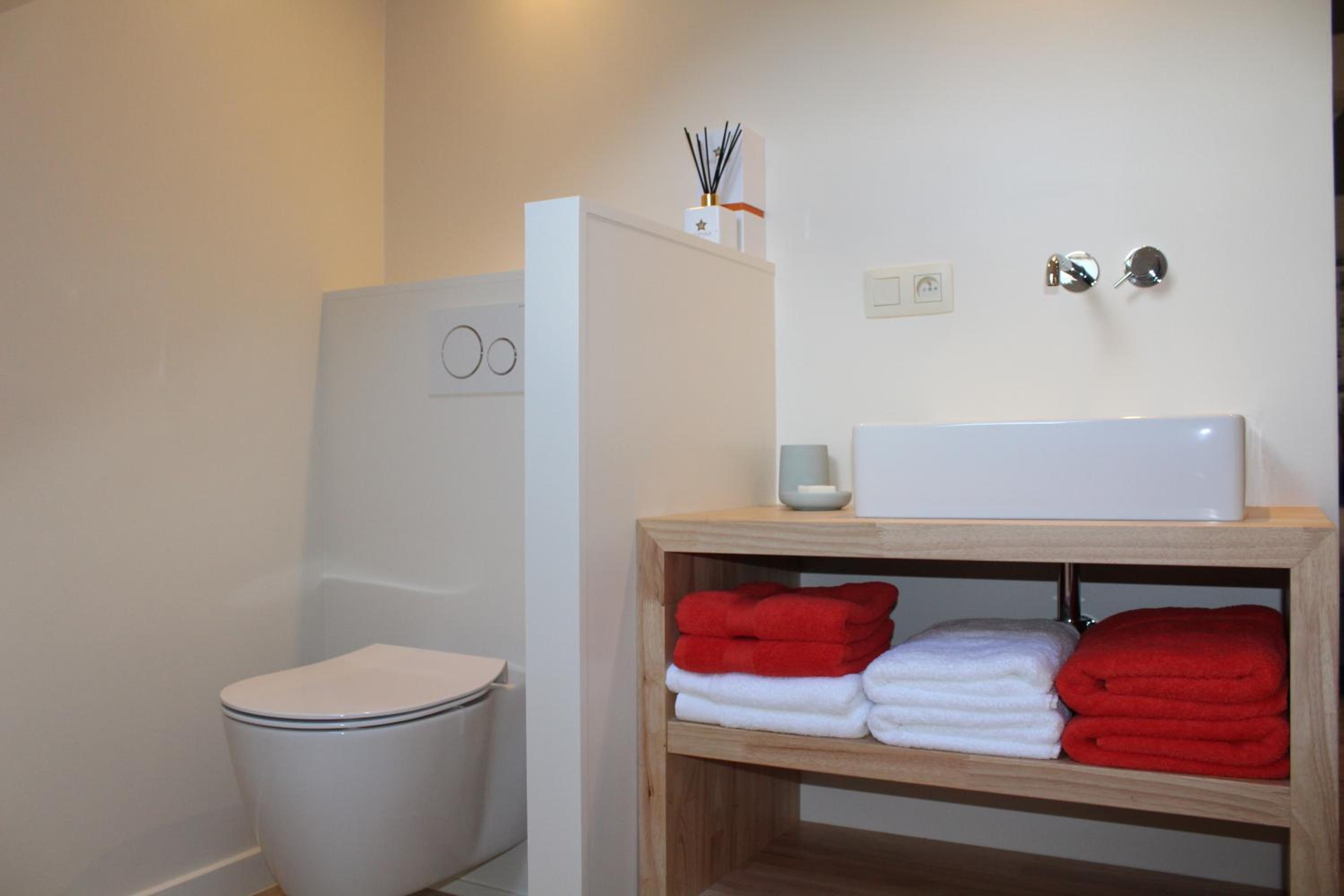 Deluxe Double Room with Bath photo 3