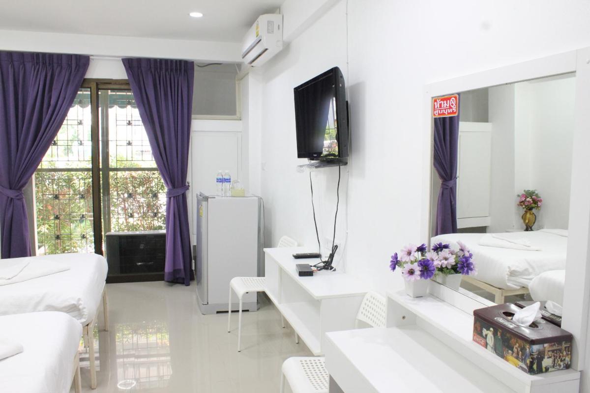 Twin Room with Balcony photo 2