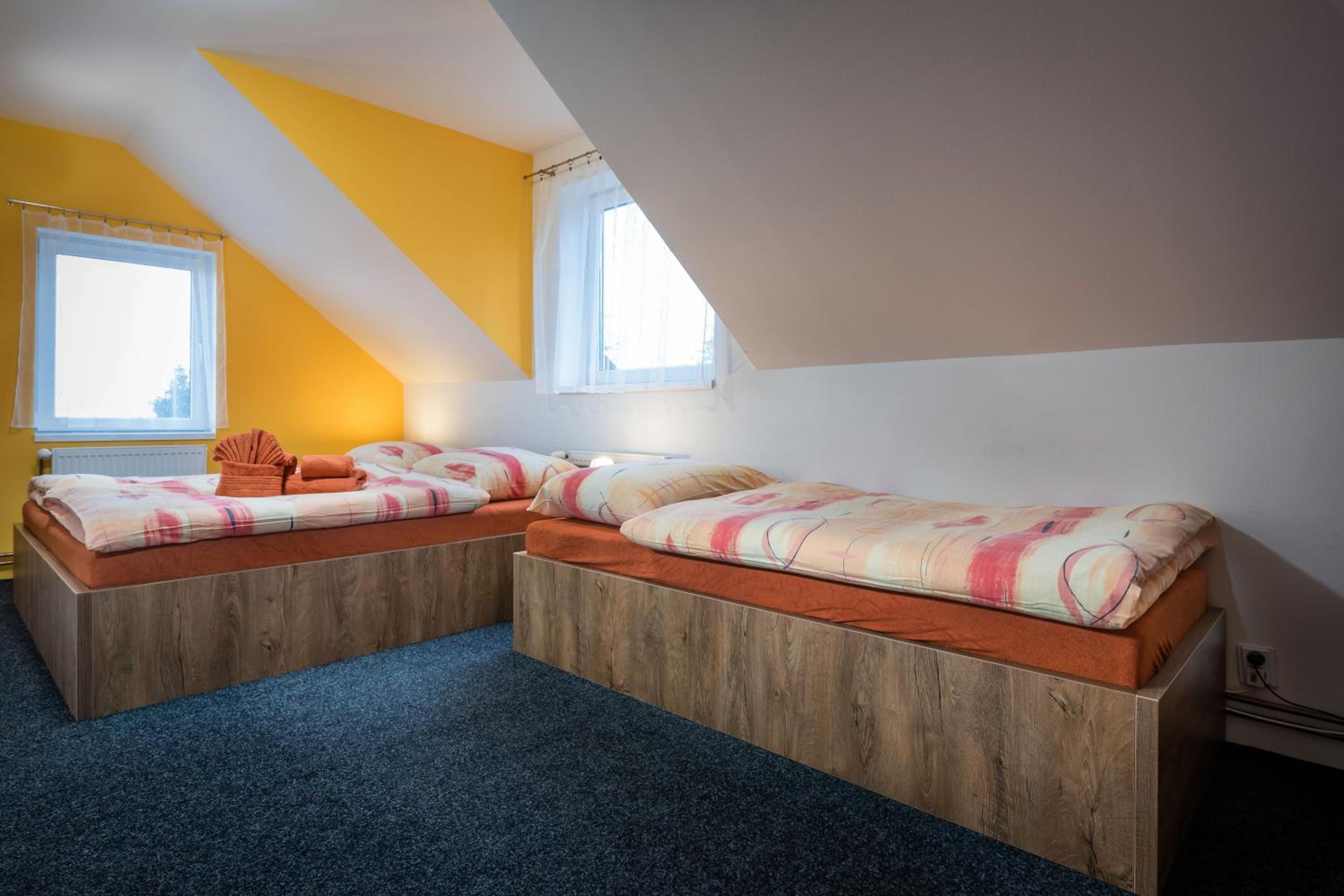 Standard Triple Room - Photo 6