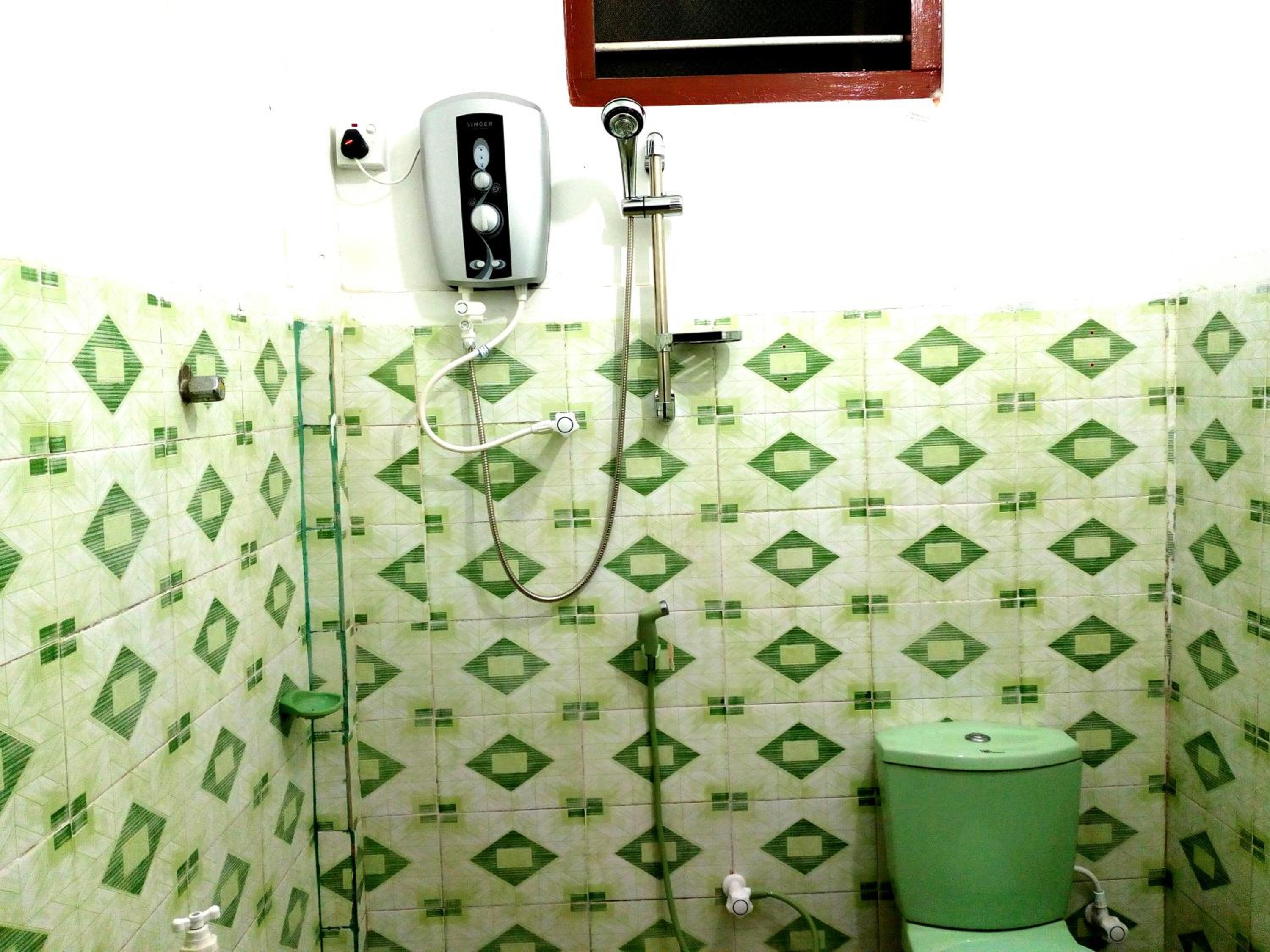 Double Room with Shared Bathroom photo 2