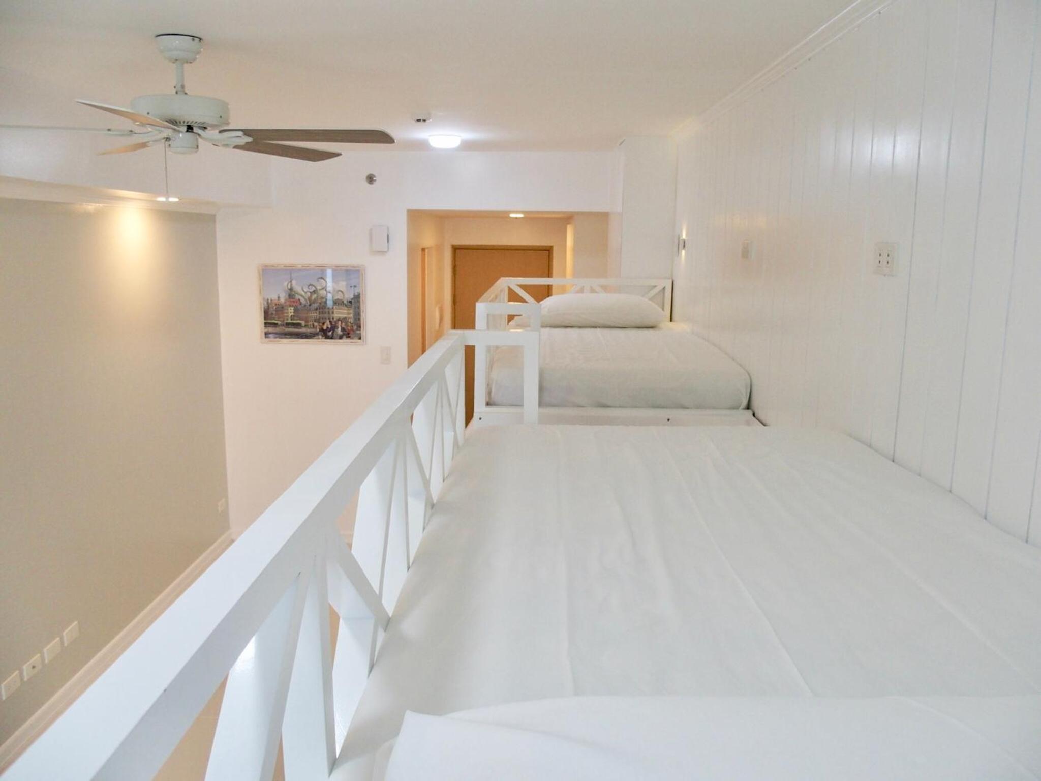 Apartment with Lake View - Photo 26