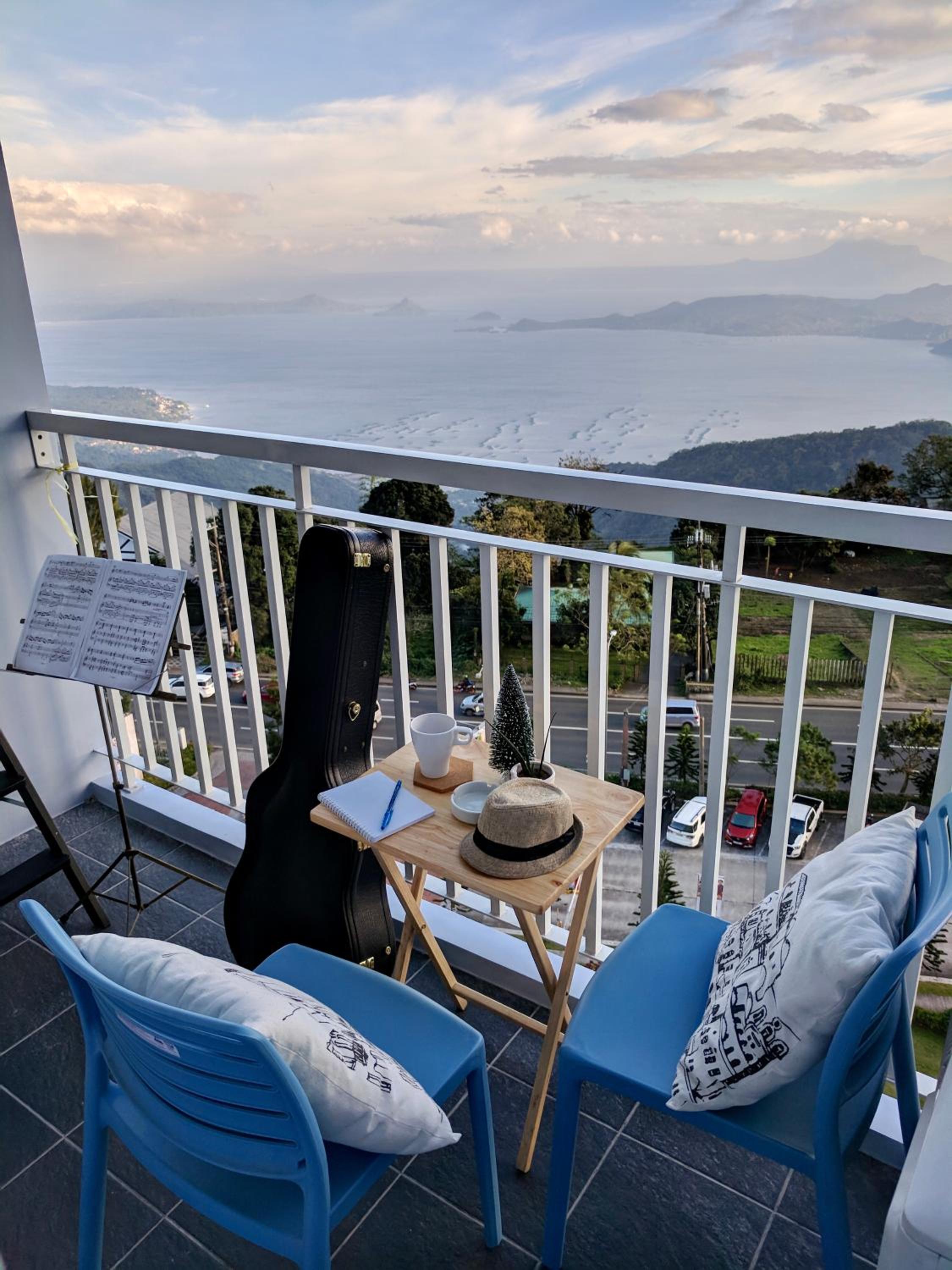 Apartment with Lake View - Photo 33