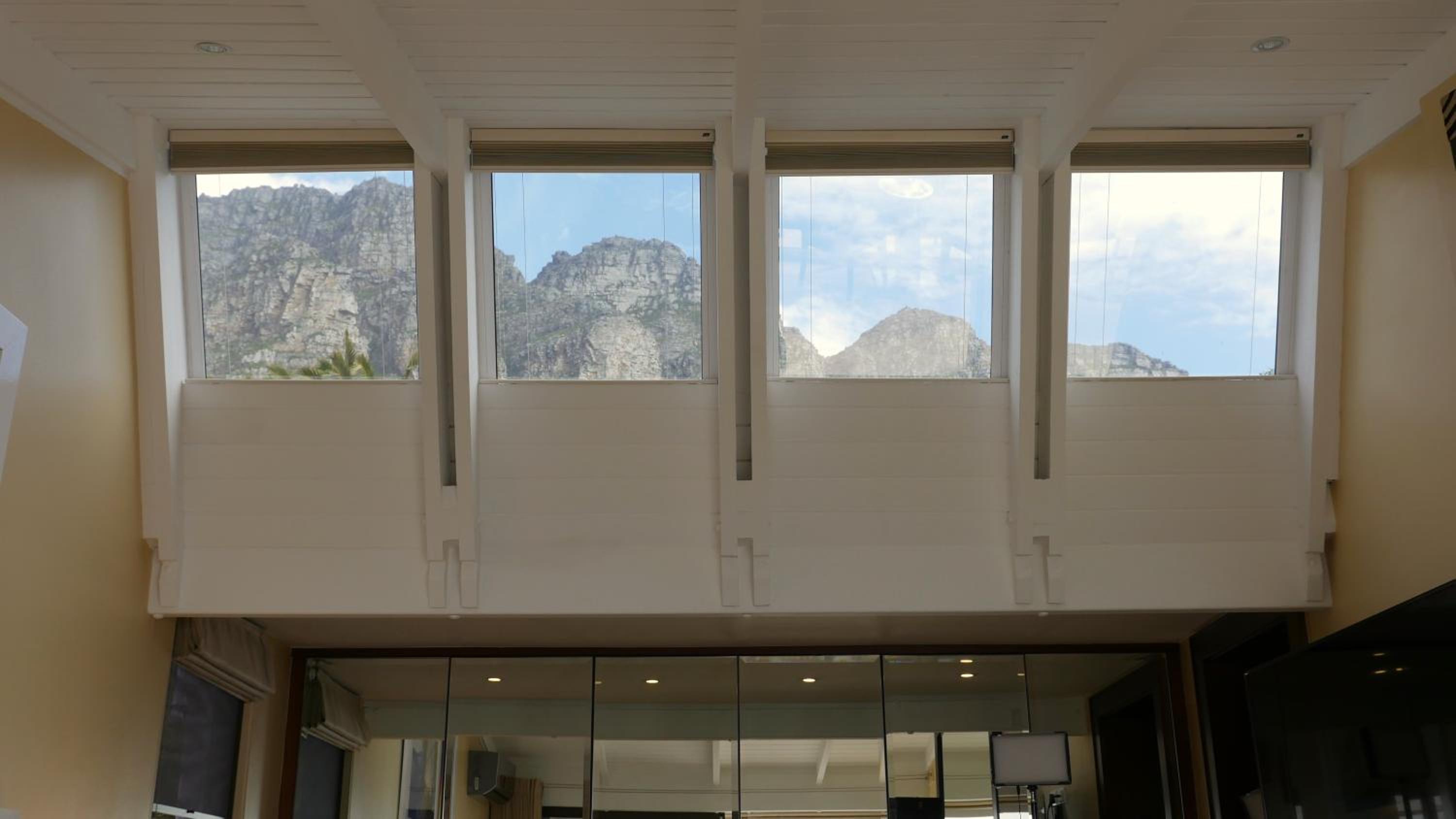 Deluxe Junior Suite with Terrace, Sea View and Mountain View (Master Bedroom) - Photo 8