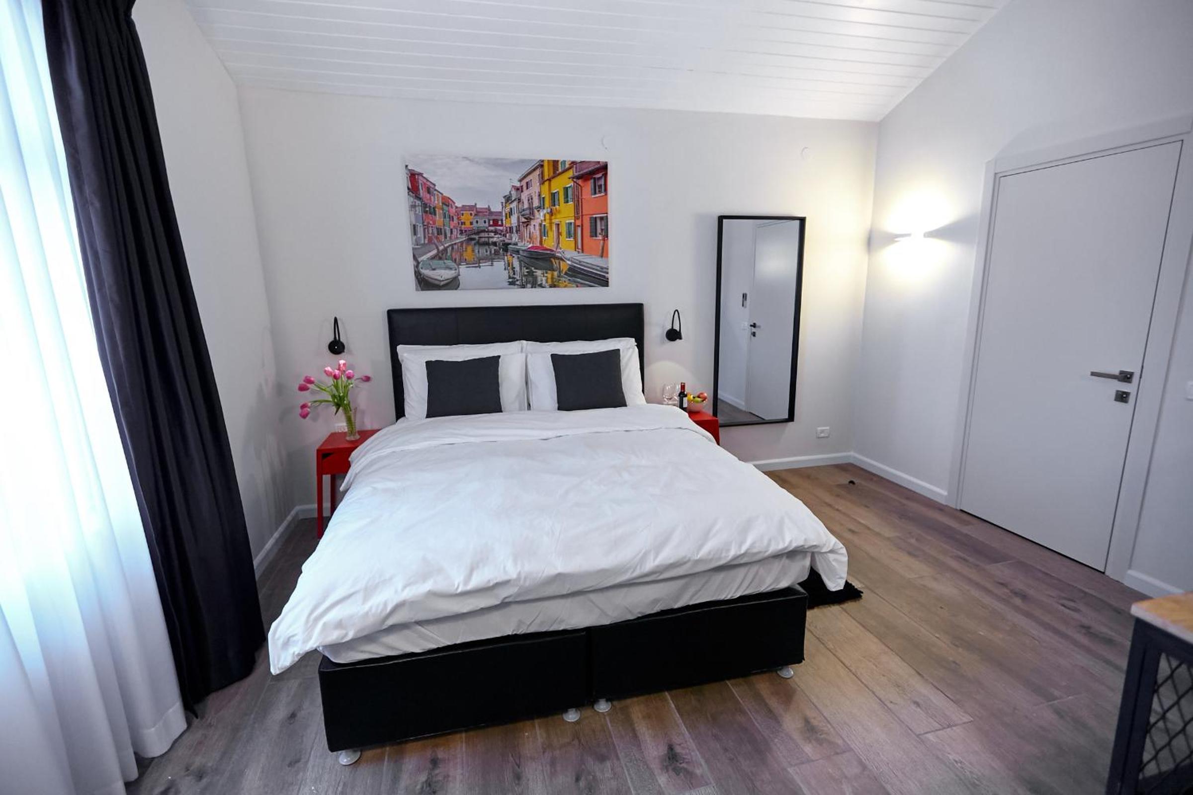 Apartment photo 1