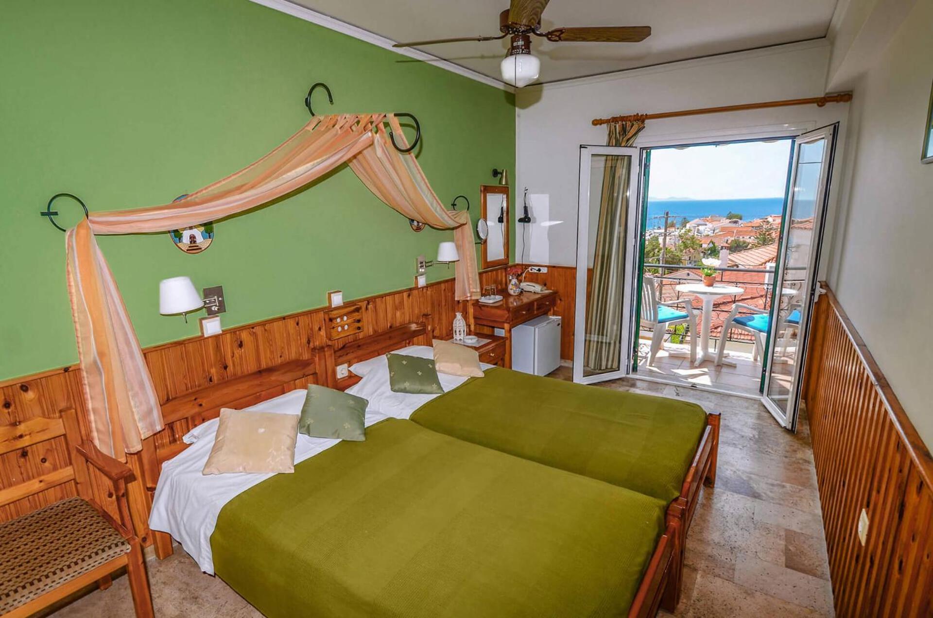 Standard Twin Room with Sea View