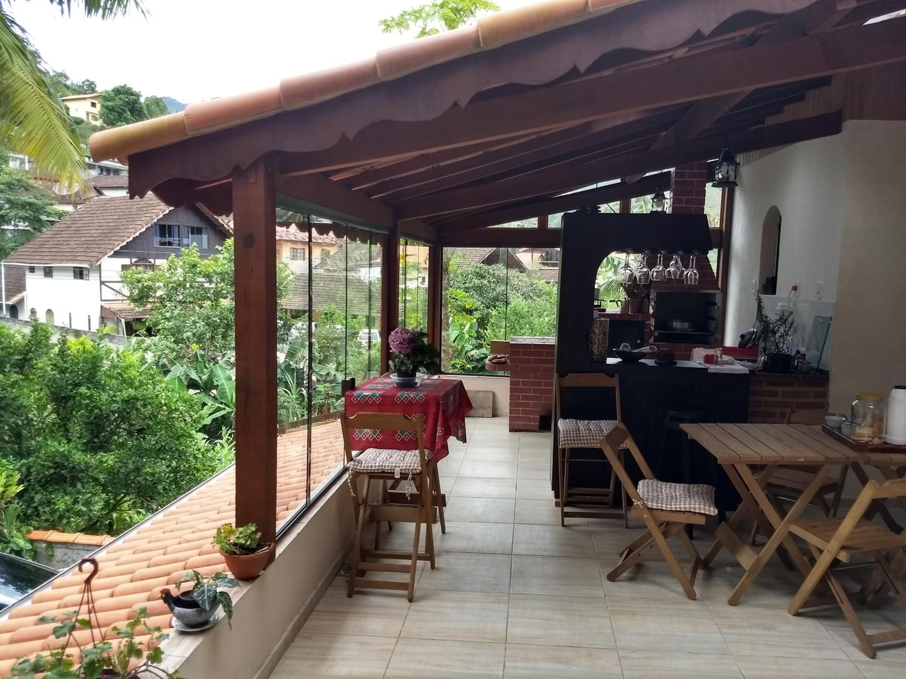 Family Room with Balcony photo 2