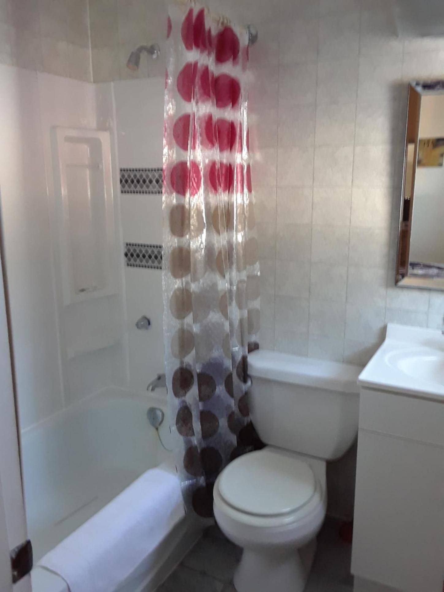 Double Room with Two Double Beds - Photo 8