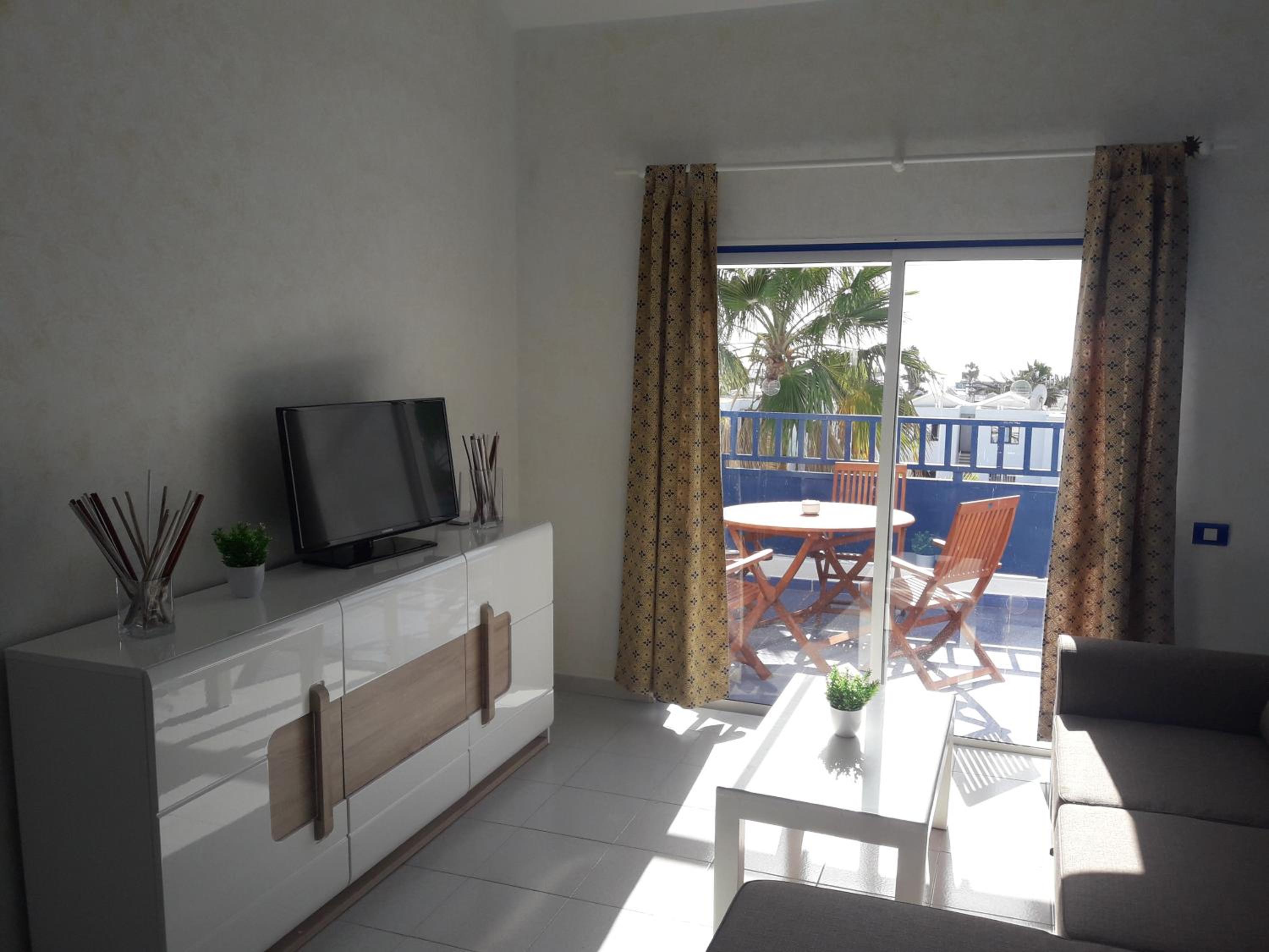 Apartment with Sea View photo 2