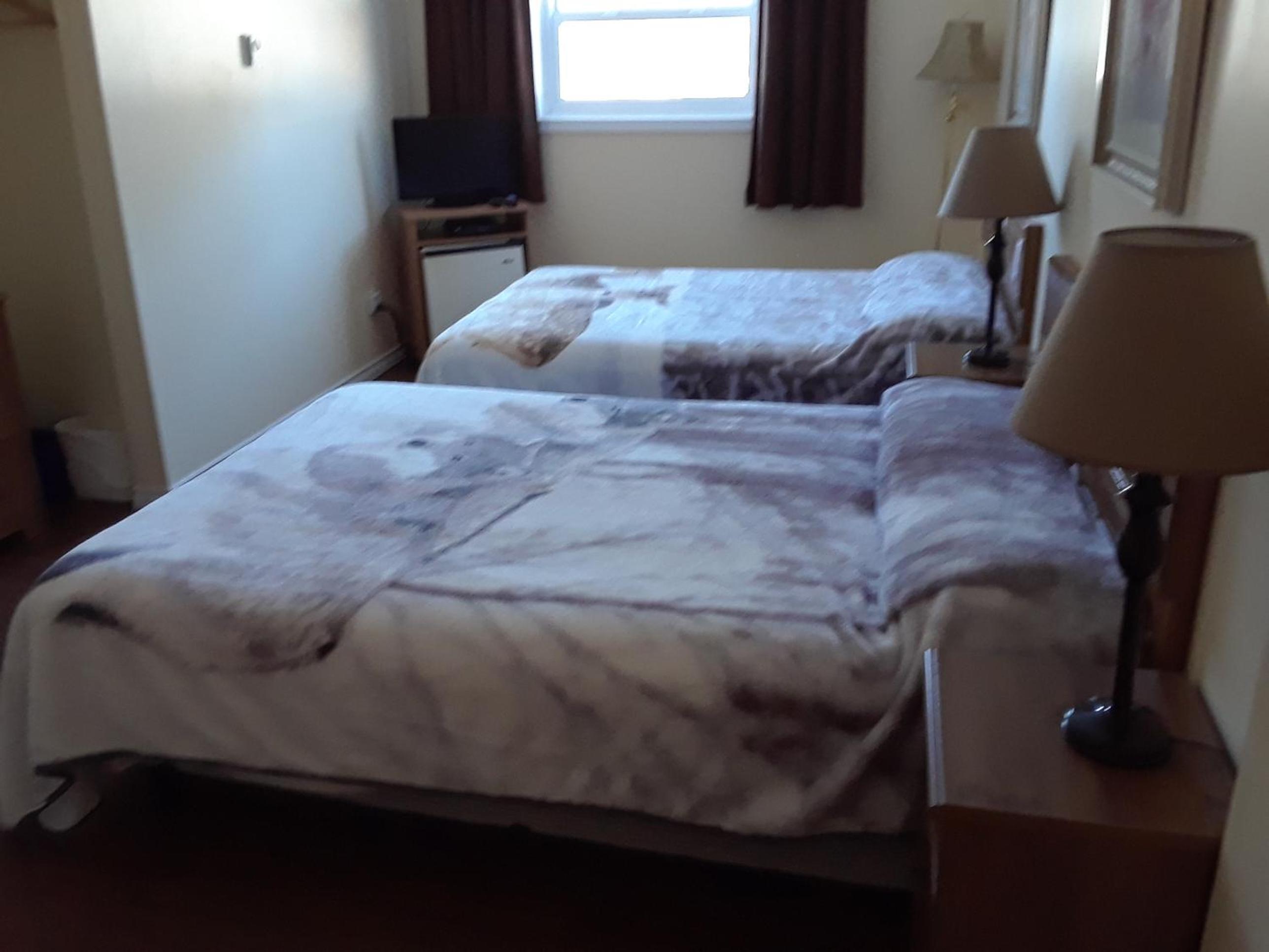 Double Room with Two Double Beds - Photo 6