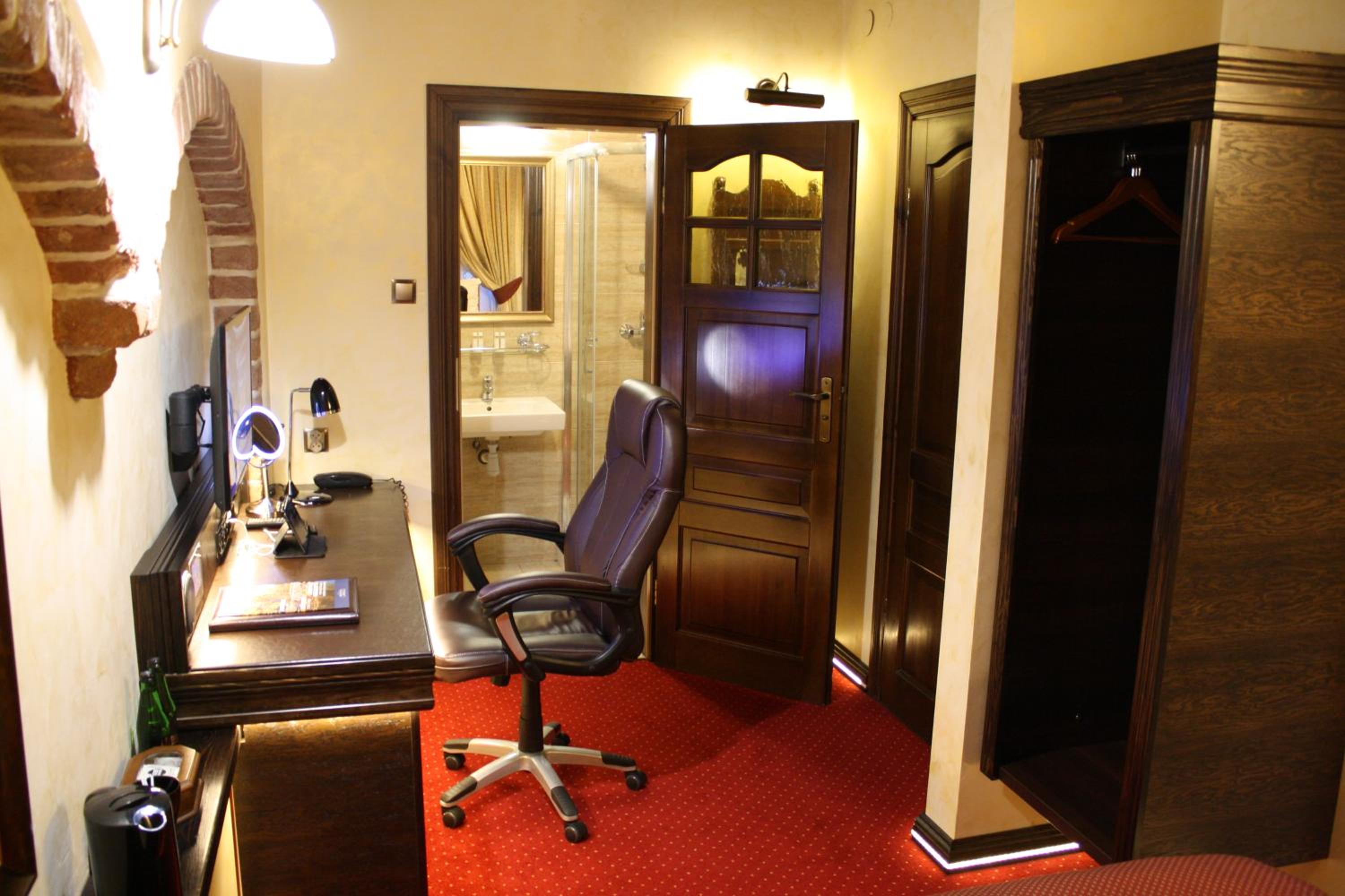 Single Room with Air Conditioning