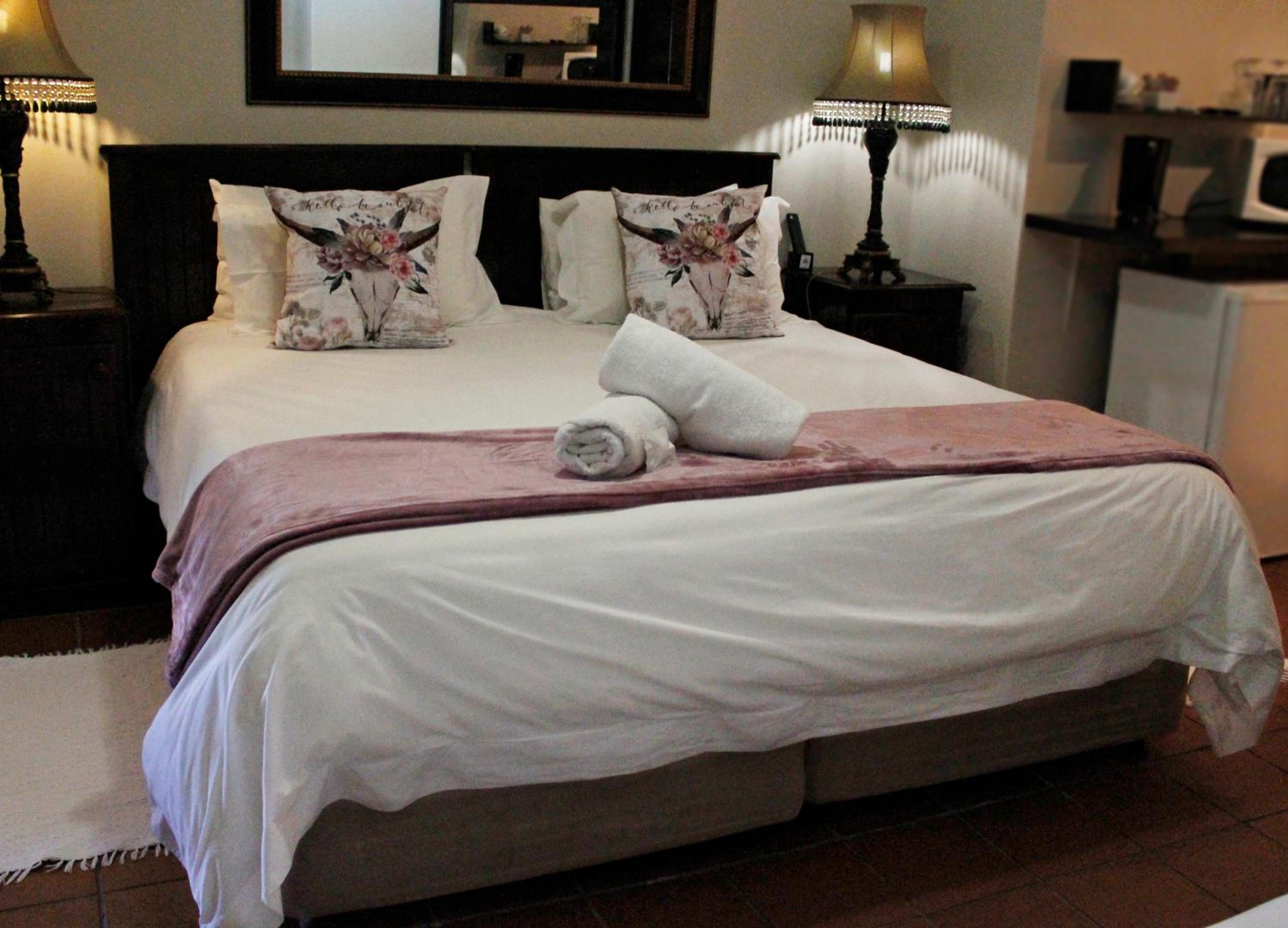 Double or Twin Room with Bathroom photo 1