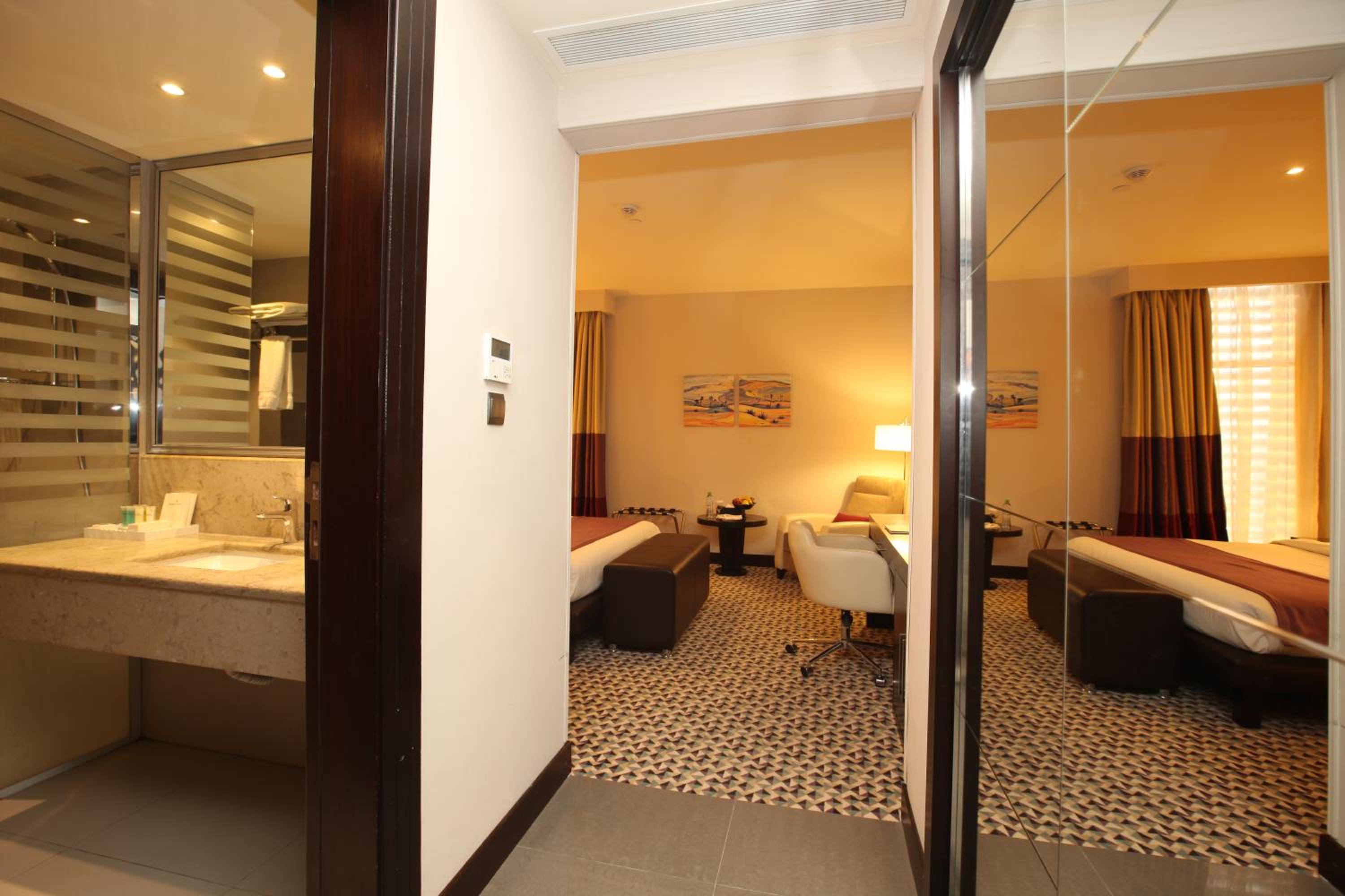 Deluxe Double or Twin Room - Photo 15