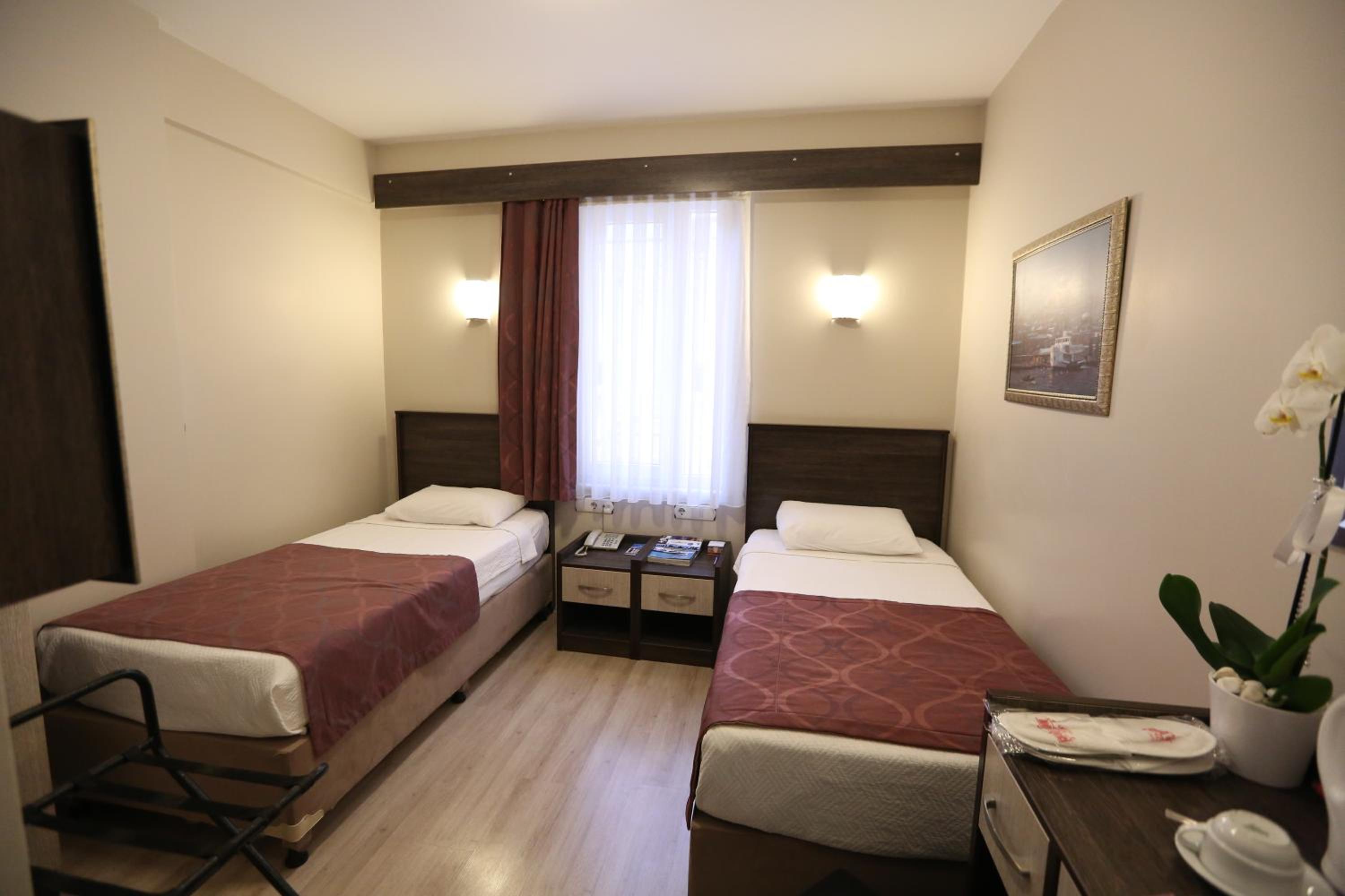 Double or Twin Room - Photo 1