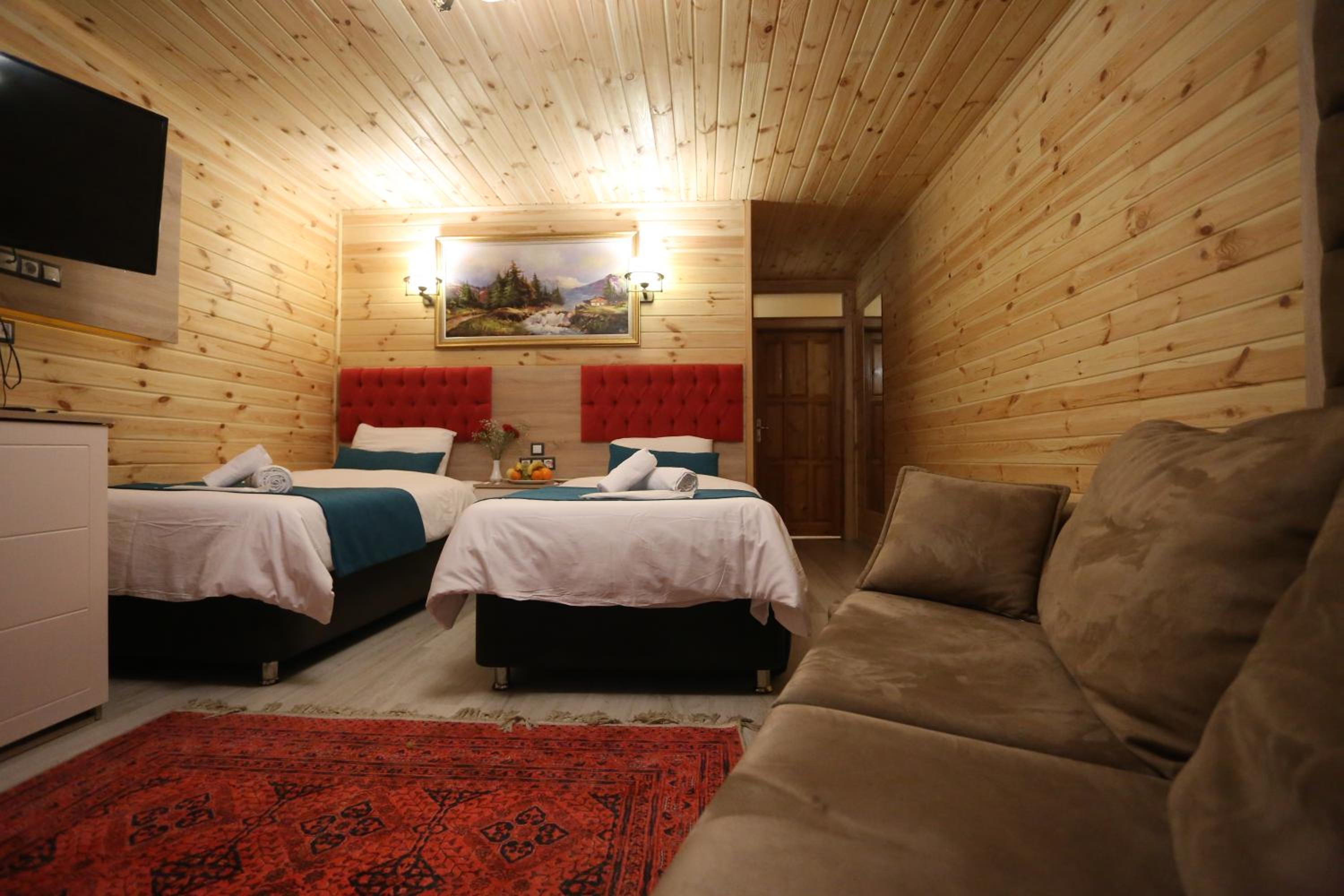 Two-Bedroom Bungalow with Lake View - Photo 14